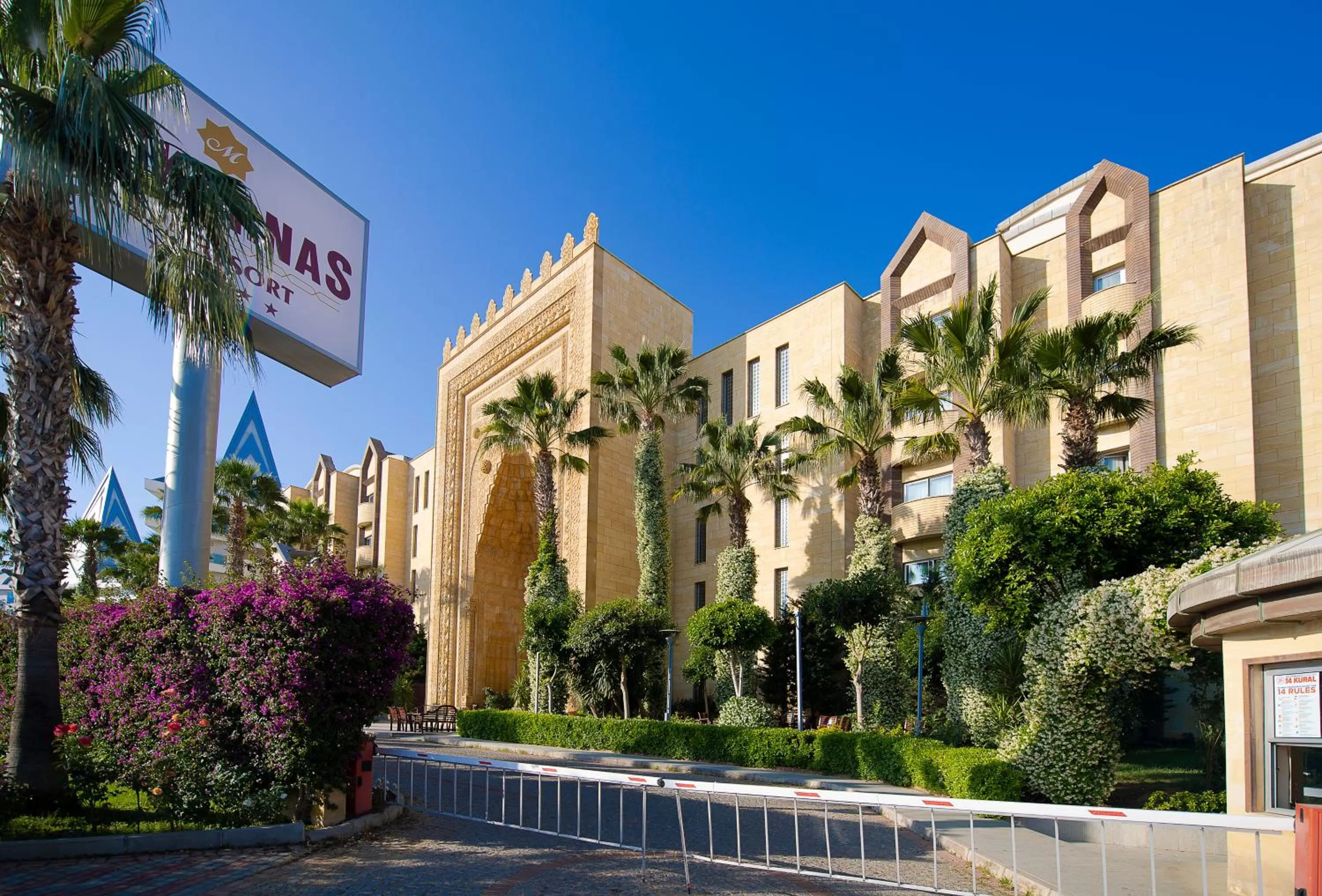 Facade/entrance in Mukarnas Spa & Resort Hotel