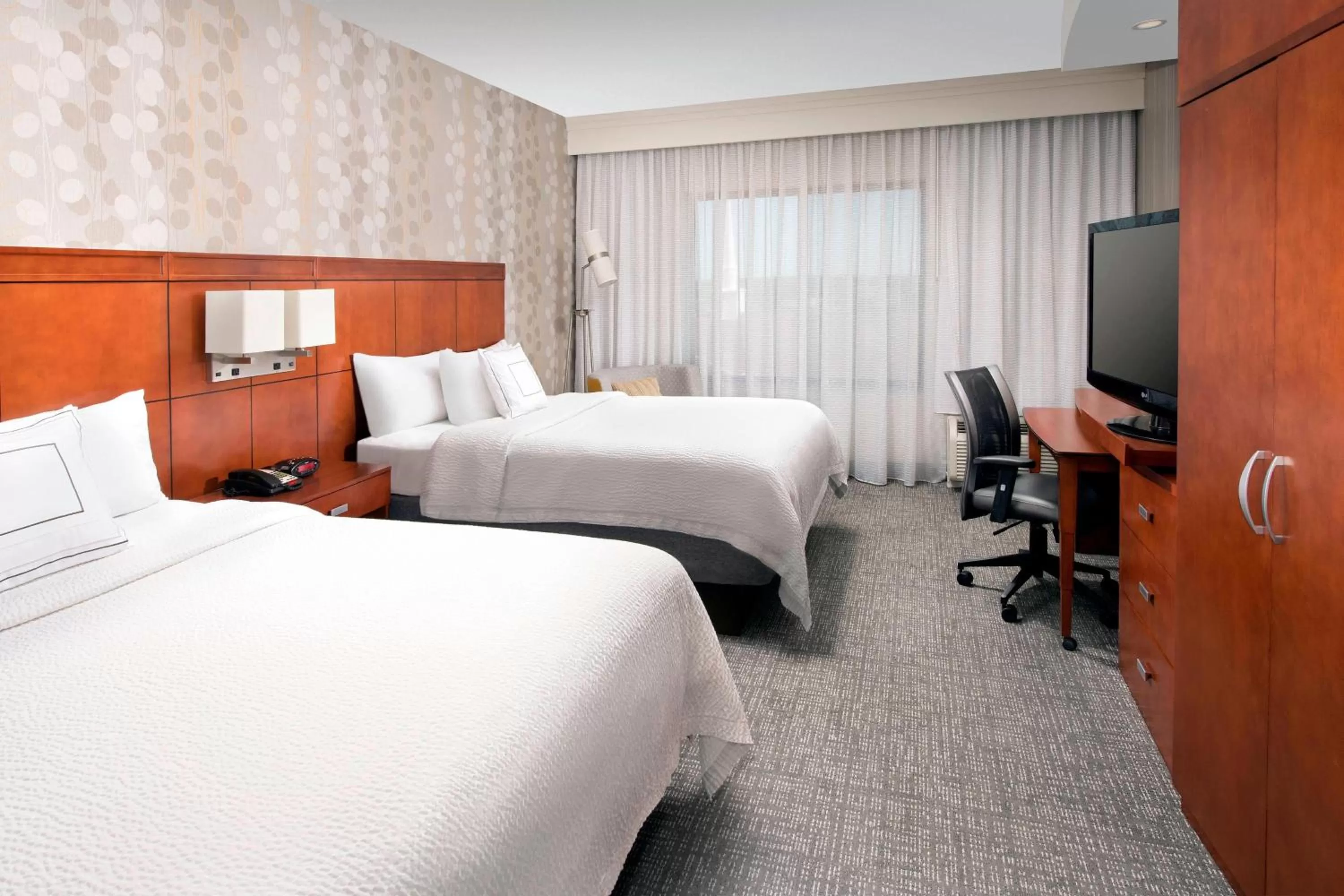 Queen Room with Two Queen Beds - Hearing Accessible in Courtyard by Marriott Tyler