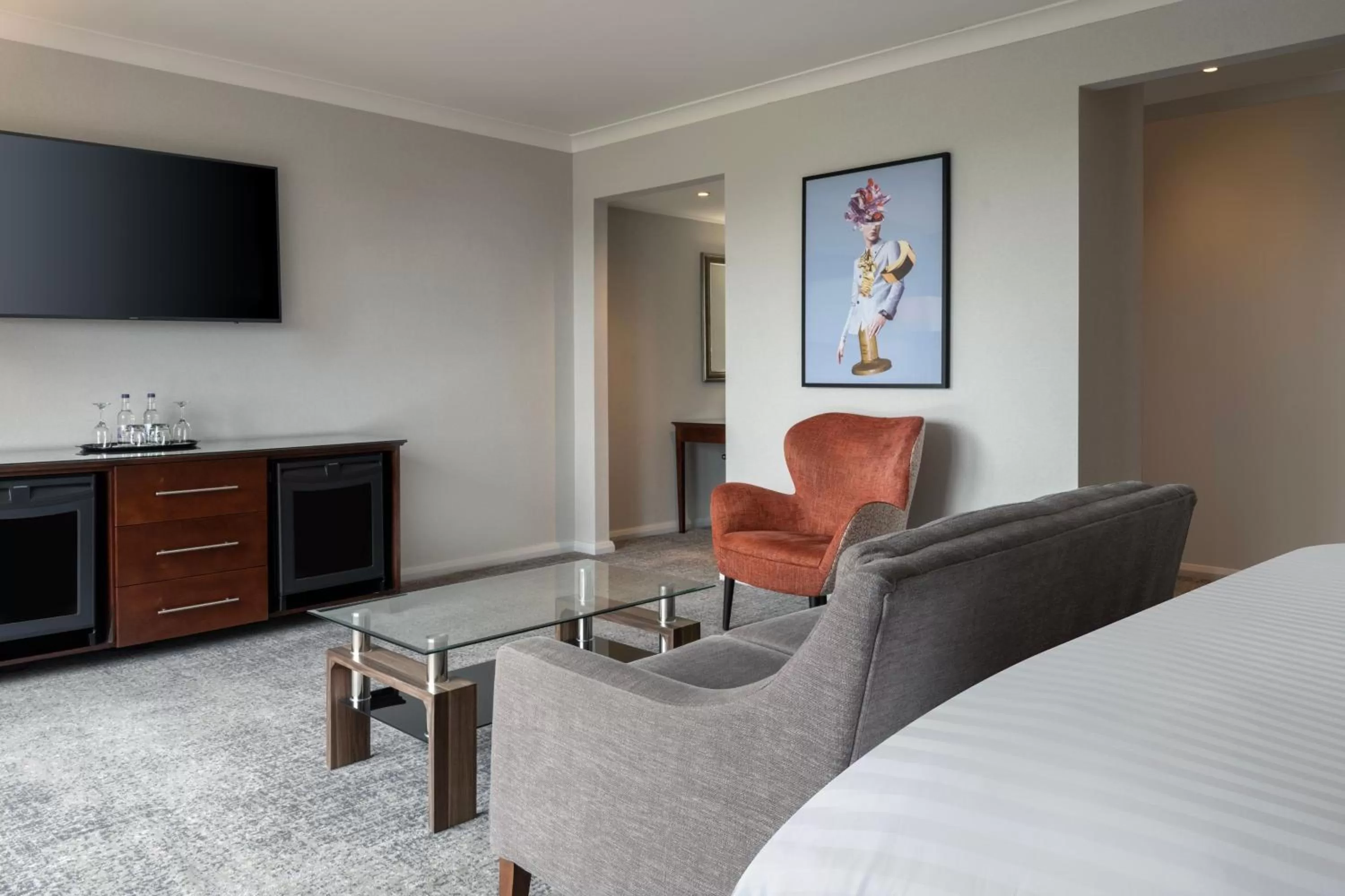 Photo of the whole room, Bed in Delta Hotels by Marriott York