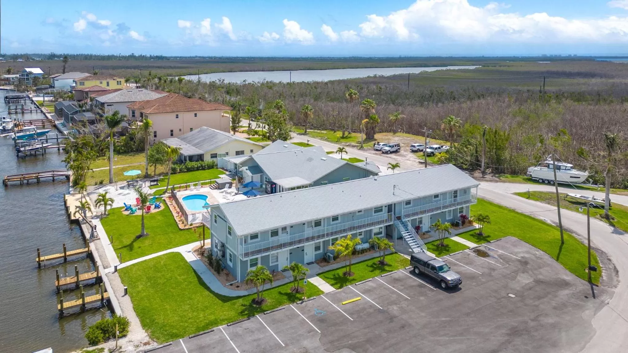 Property building in Matlacha on Shoreview