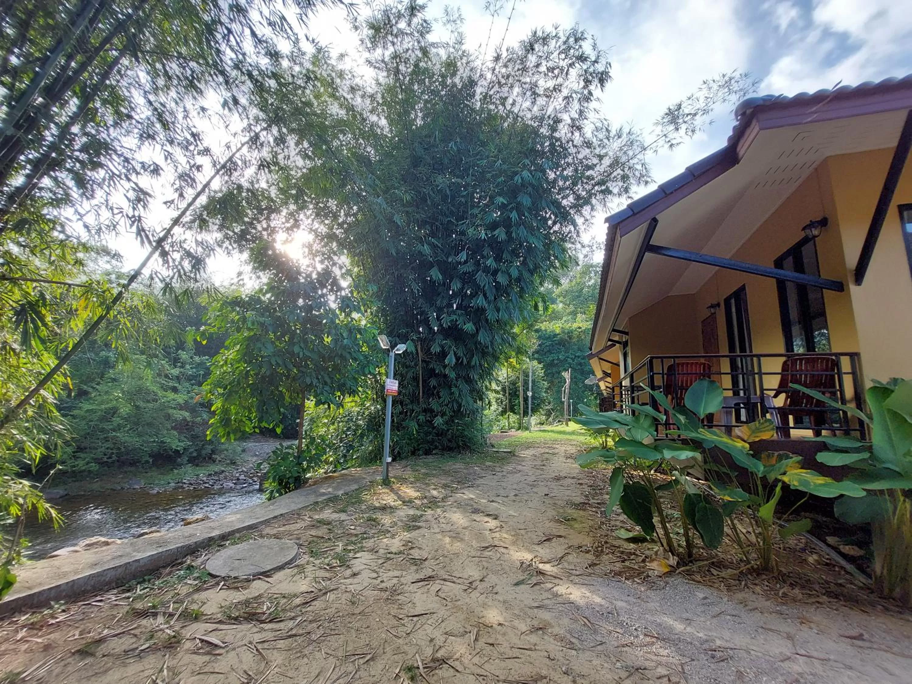 Khaosok Rainforest Resort