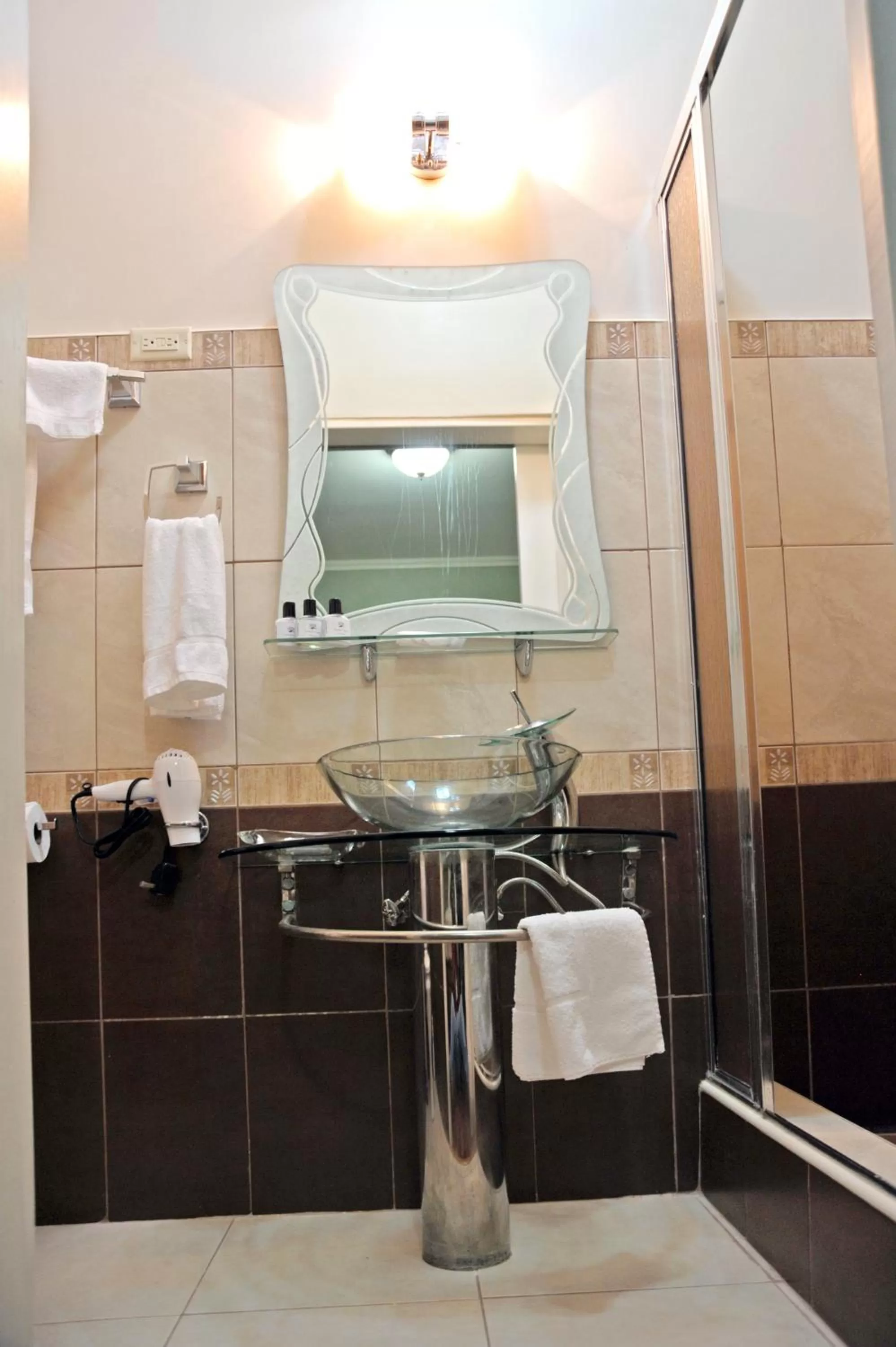 Culture Crossroads Inn