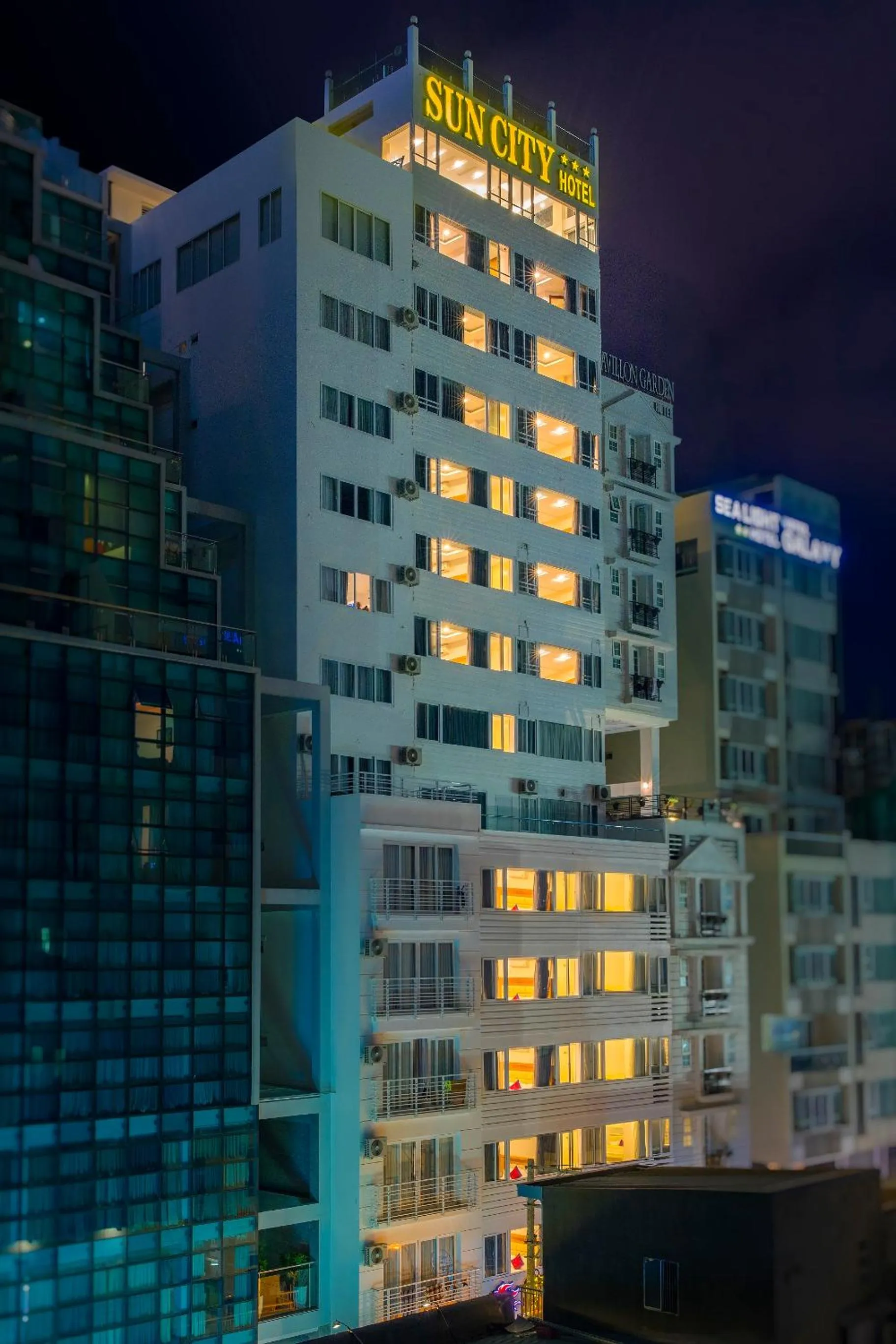Facade/entrance in Sun City Hotel