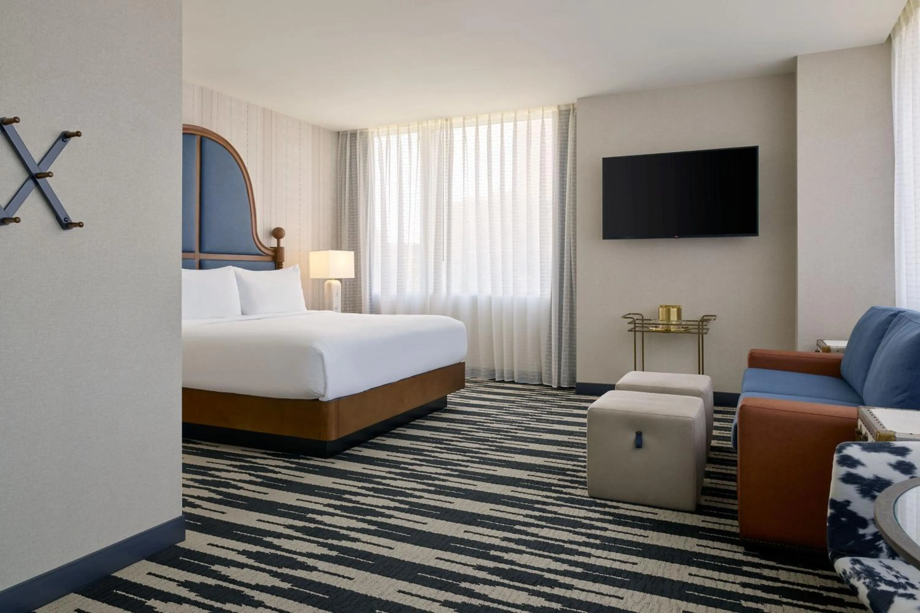 Photo of the whole room, Bed in The Leo Kent Hotel, Tucson, a Tribute Portfolio Hotel