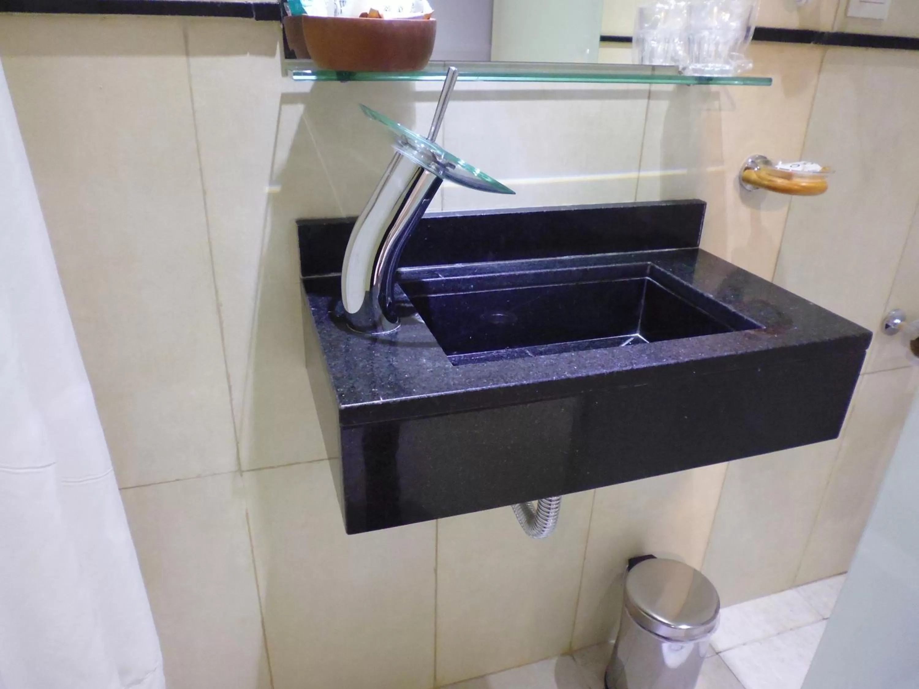 Bathroom in Hotel Athos