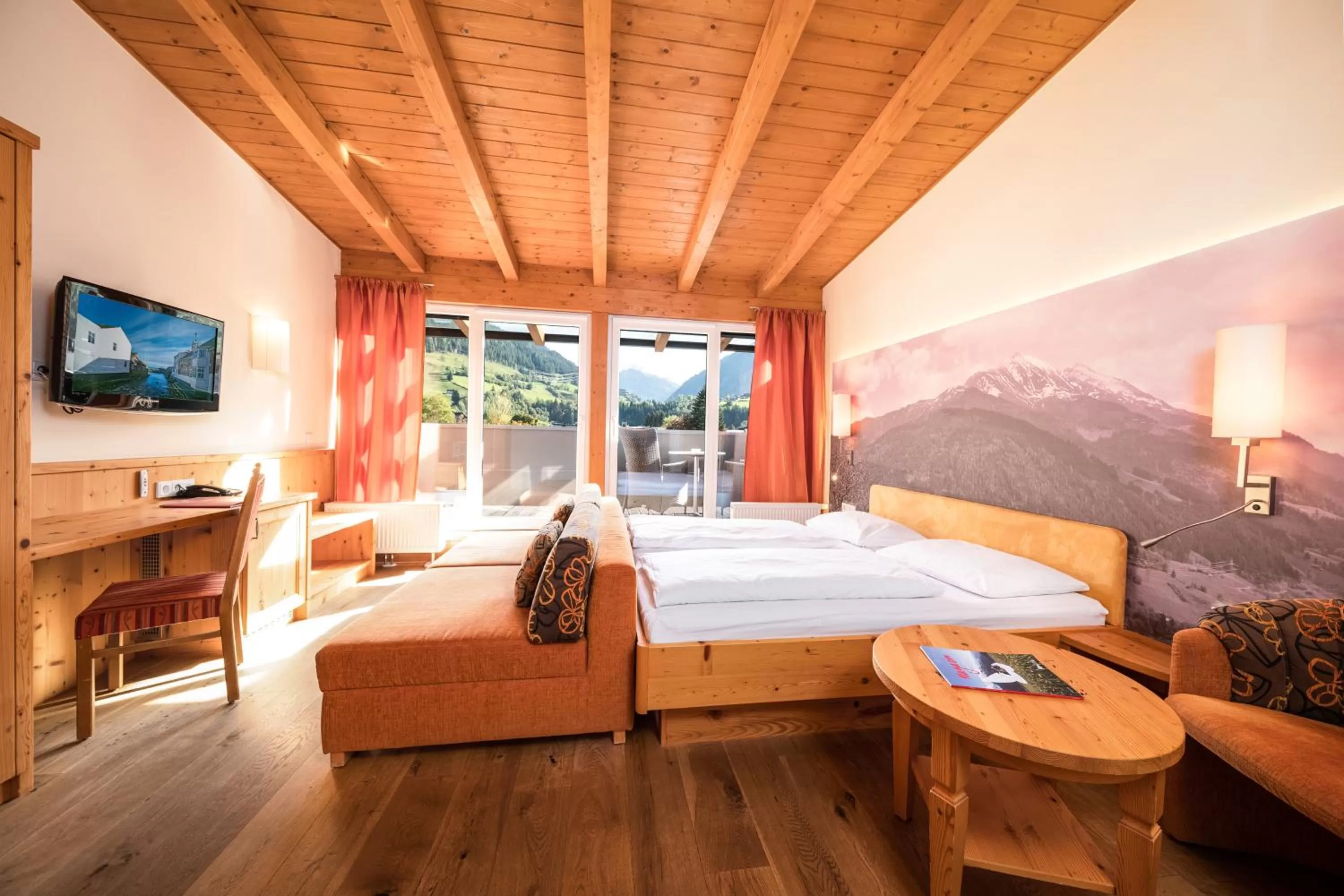 Photo of the whole room, Bed in Hotel Bräurup