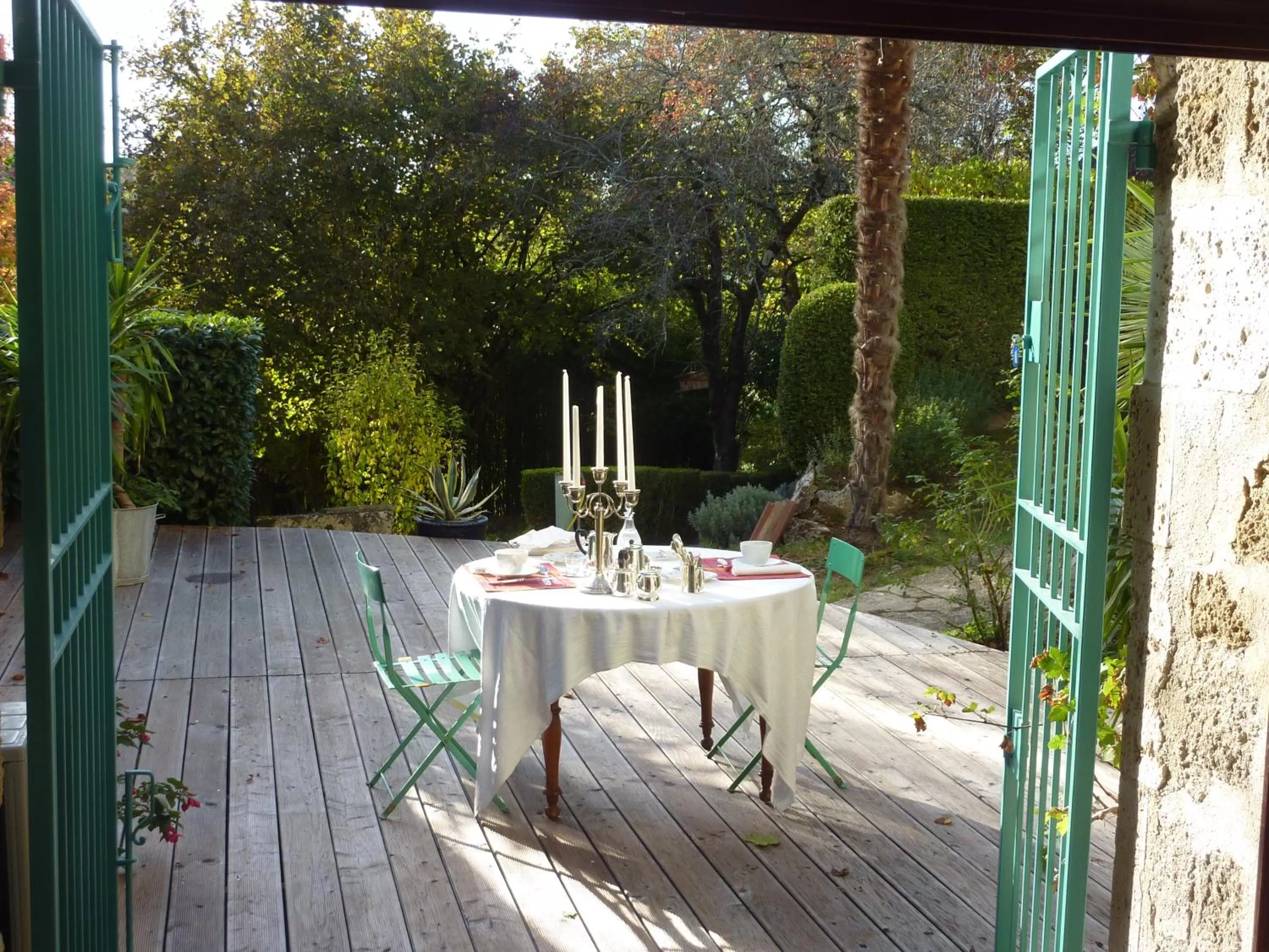 Patio, Restaurant/Places to Eat in Beaux Chênes