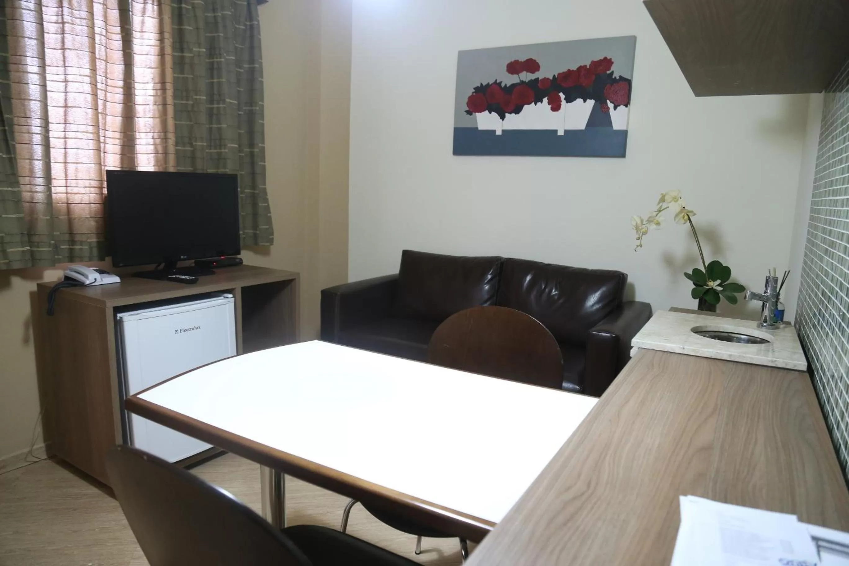 TV and multimedia in Larison Executive - by Easy Hotéis