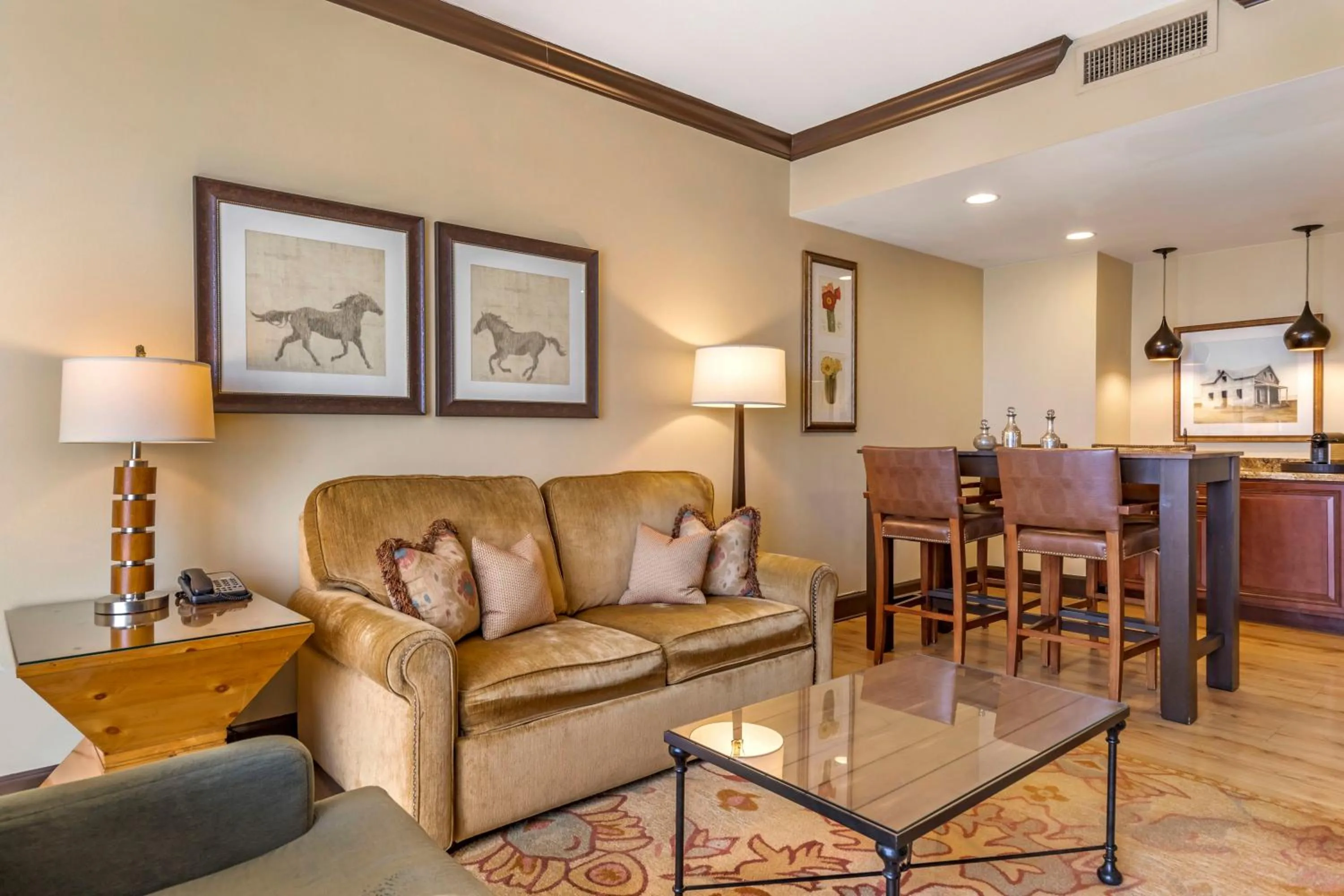 Photo of the whole room in Omni Austin Hotel Downtown