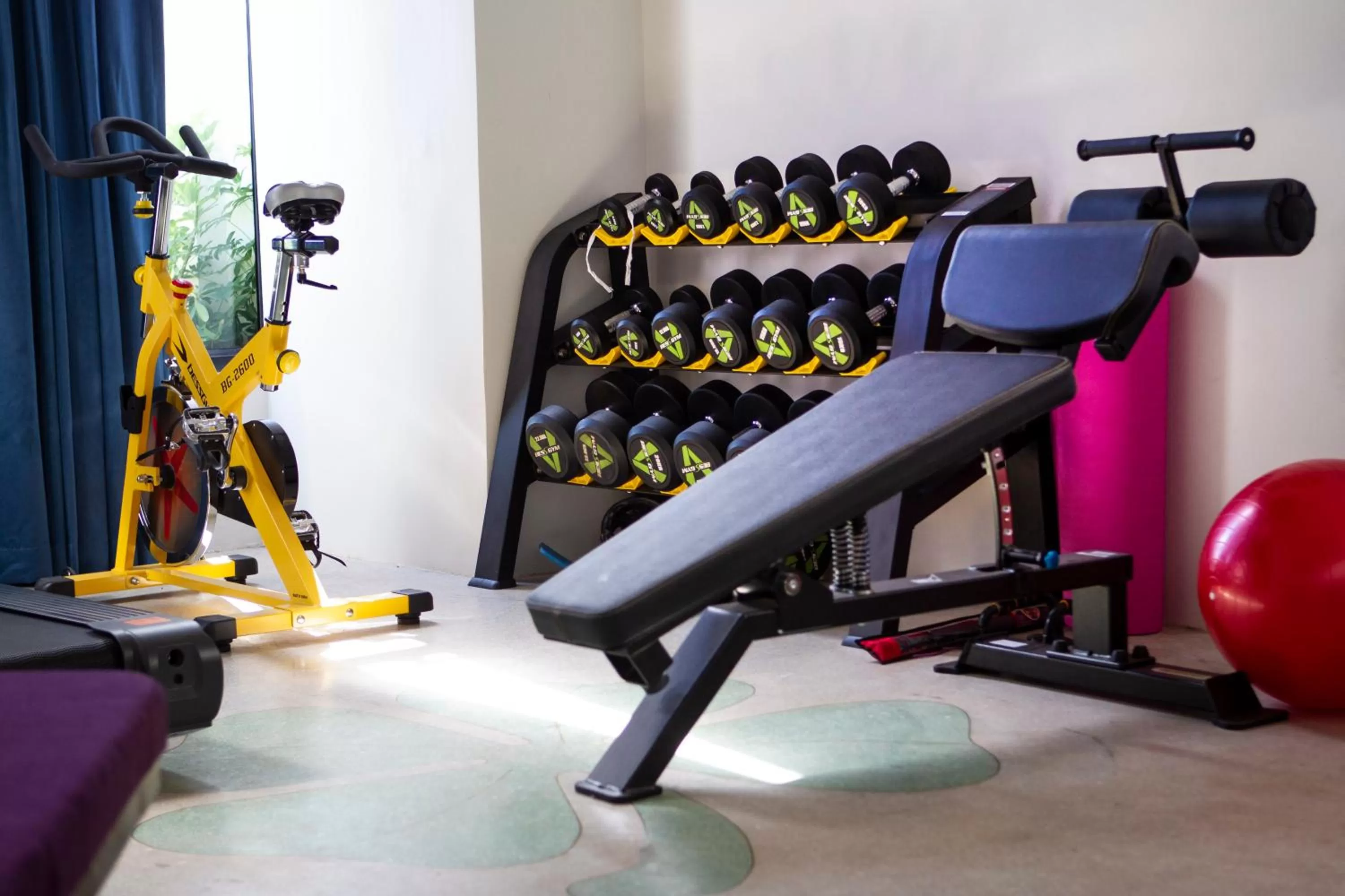 Fitness centre/facilities in HARI Residence & Spa