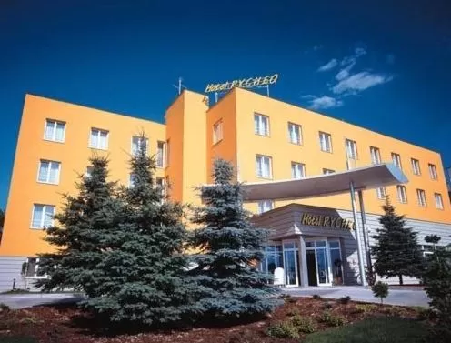 Property building in Hotel Rychło