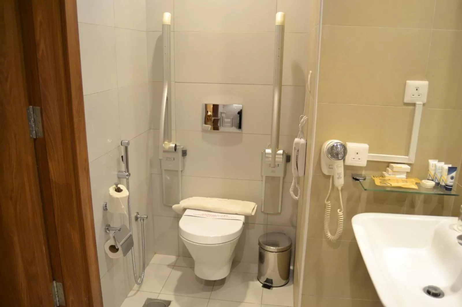 Facility for disabled guests in Best Western Plus Buraidah
