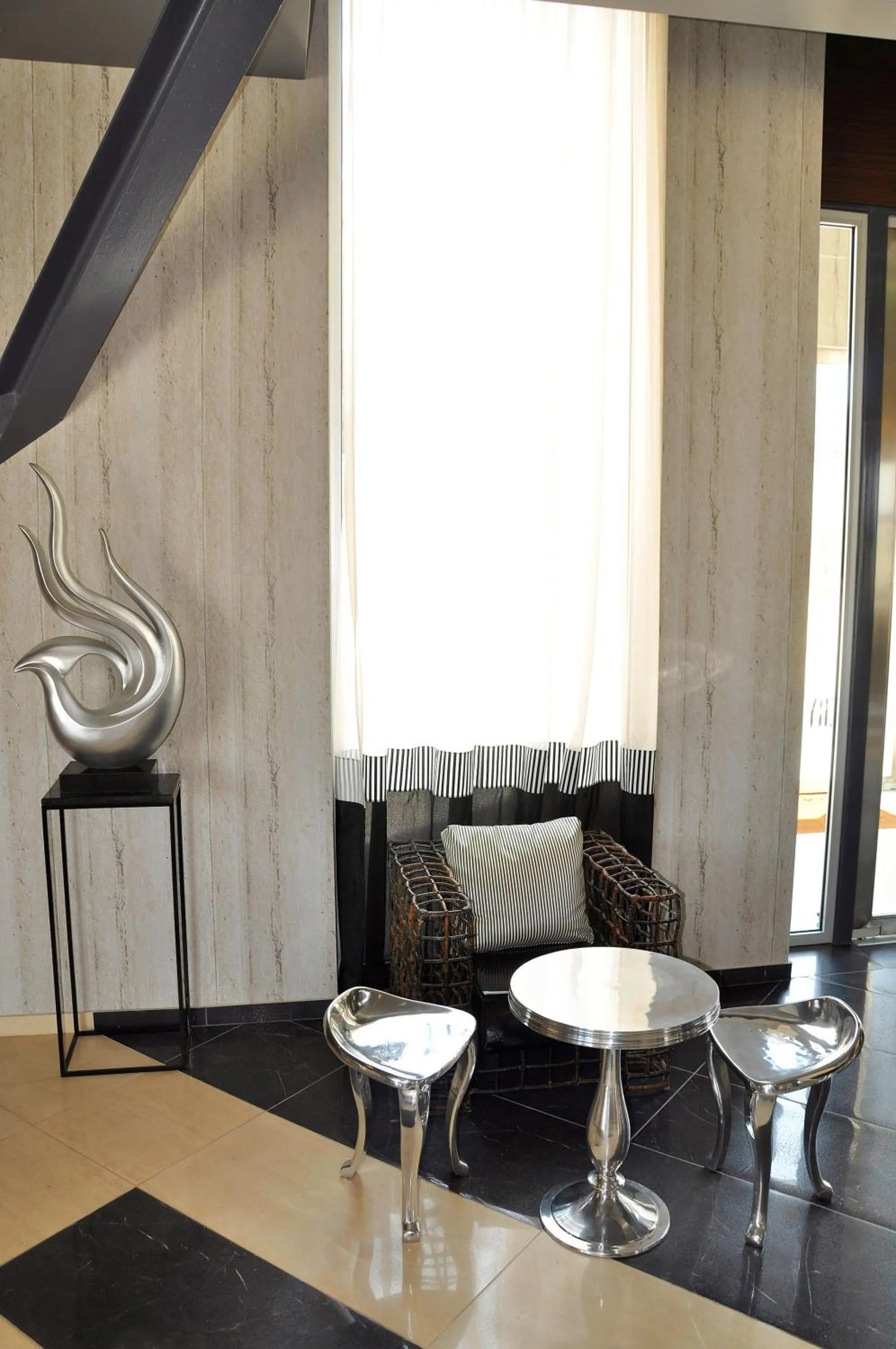 Lobby or reception in Gallery Art Hotel