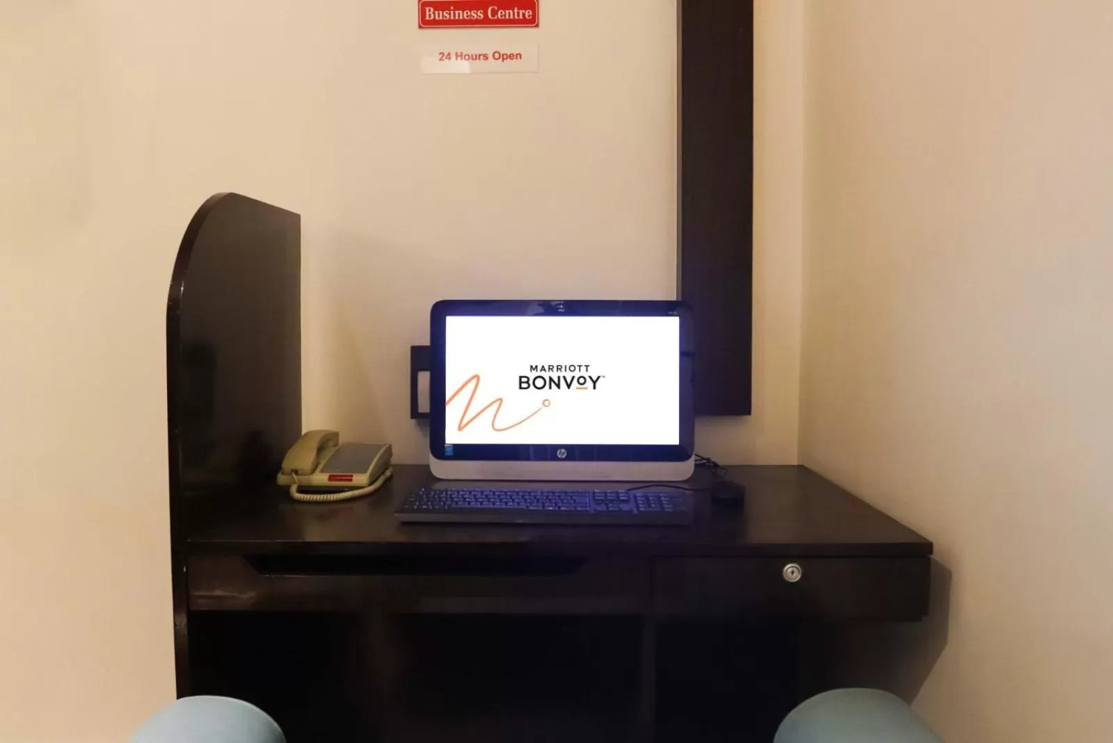 Business facilities in Four Points by Sheraton Vadodara