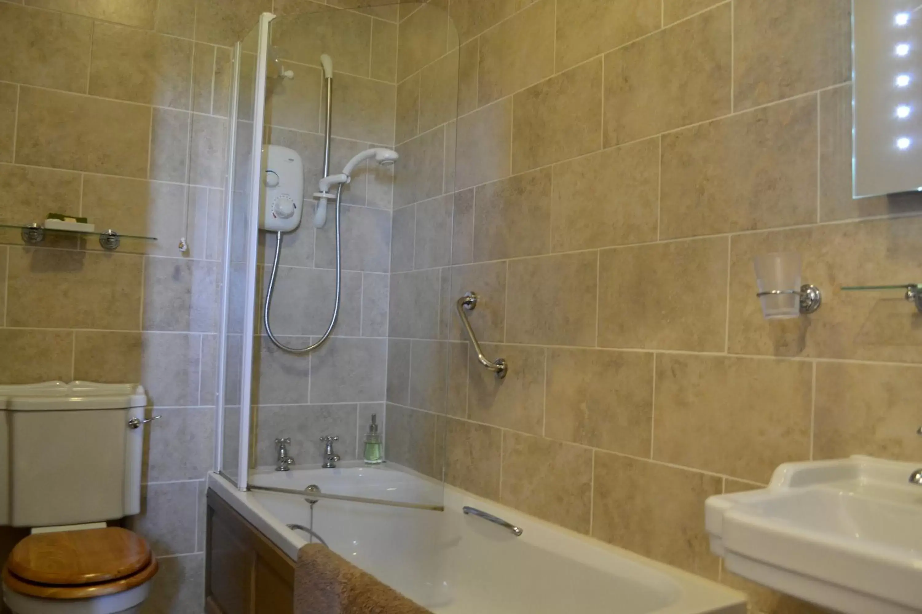 Deluxe Double or Twin Room with Garden View in Broome Park Farm B&B Deluxe Double or Twin Room with Garden View in Broome Park Farm B&B