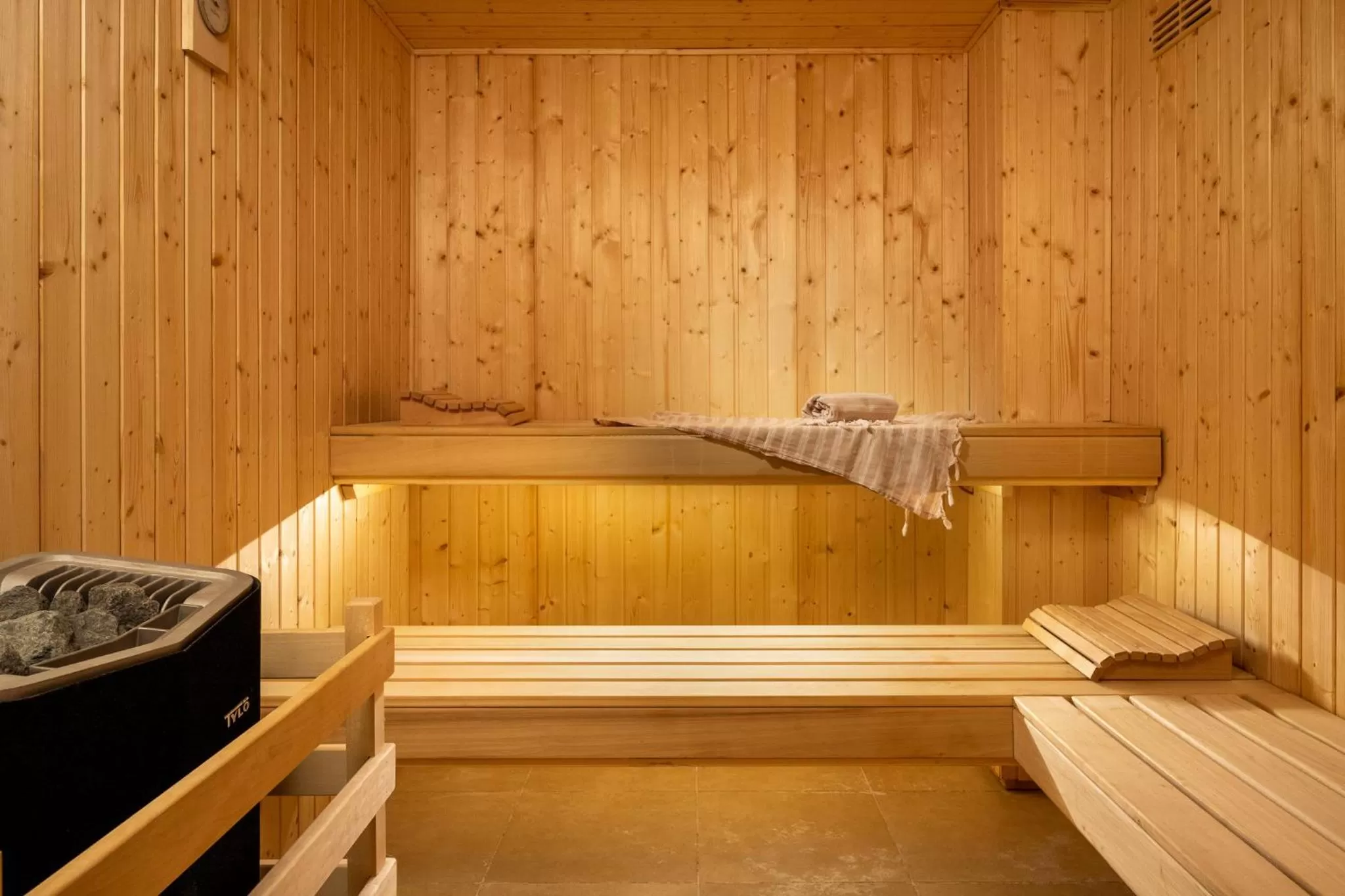 Sauna in Crowne Plaza Tel Aviv Beach by IHG