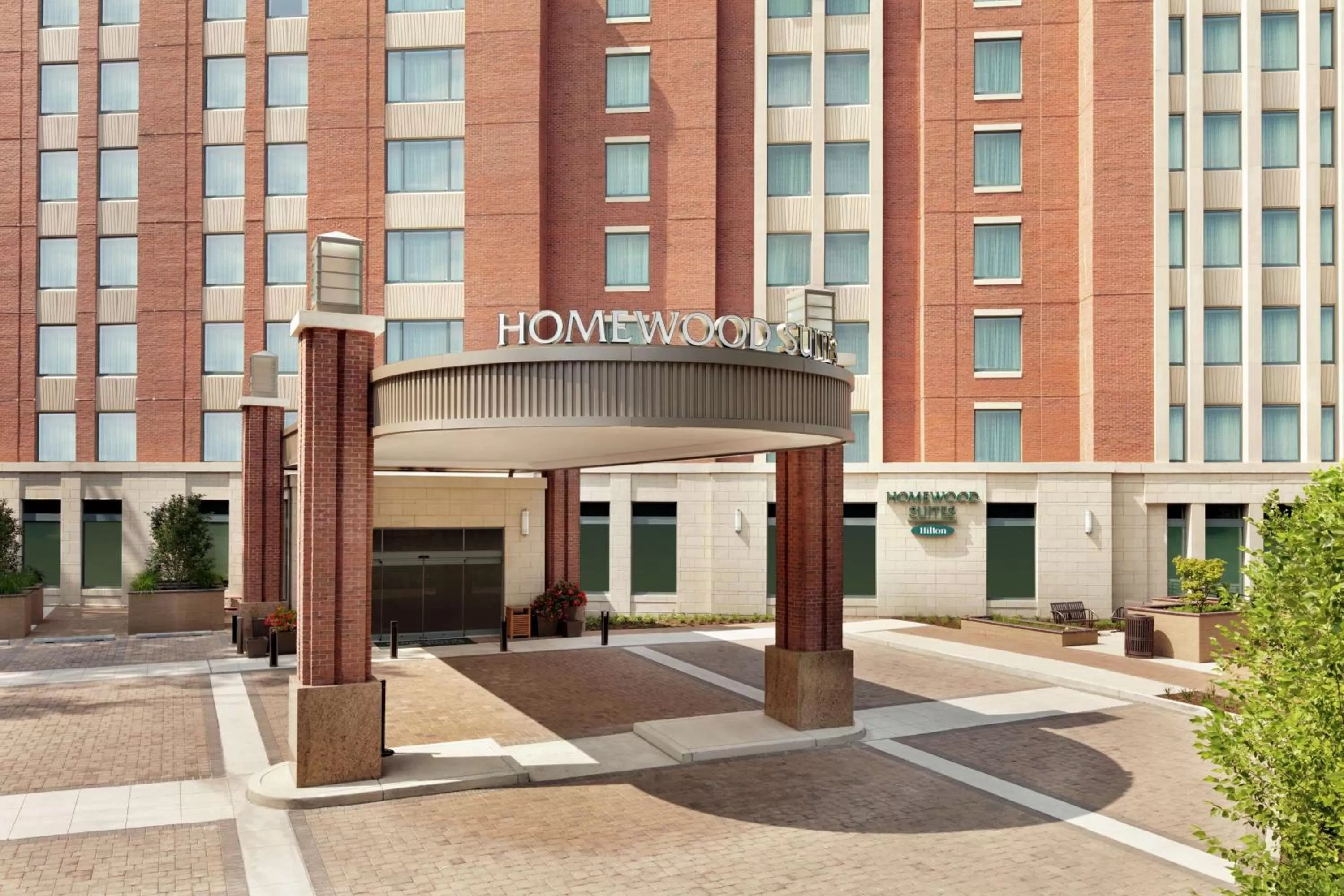 Property building in Homewood Suites By Hilton Arlington Rosslyn Key Bridge