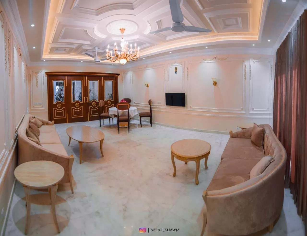 Lounge/Bar in Arish Luxury Suites