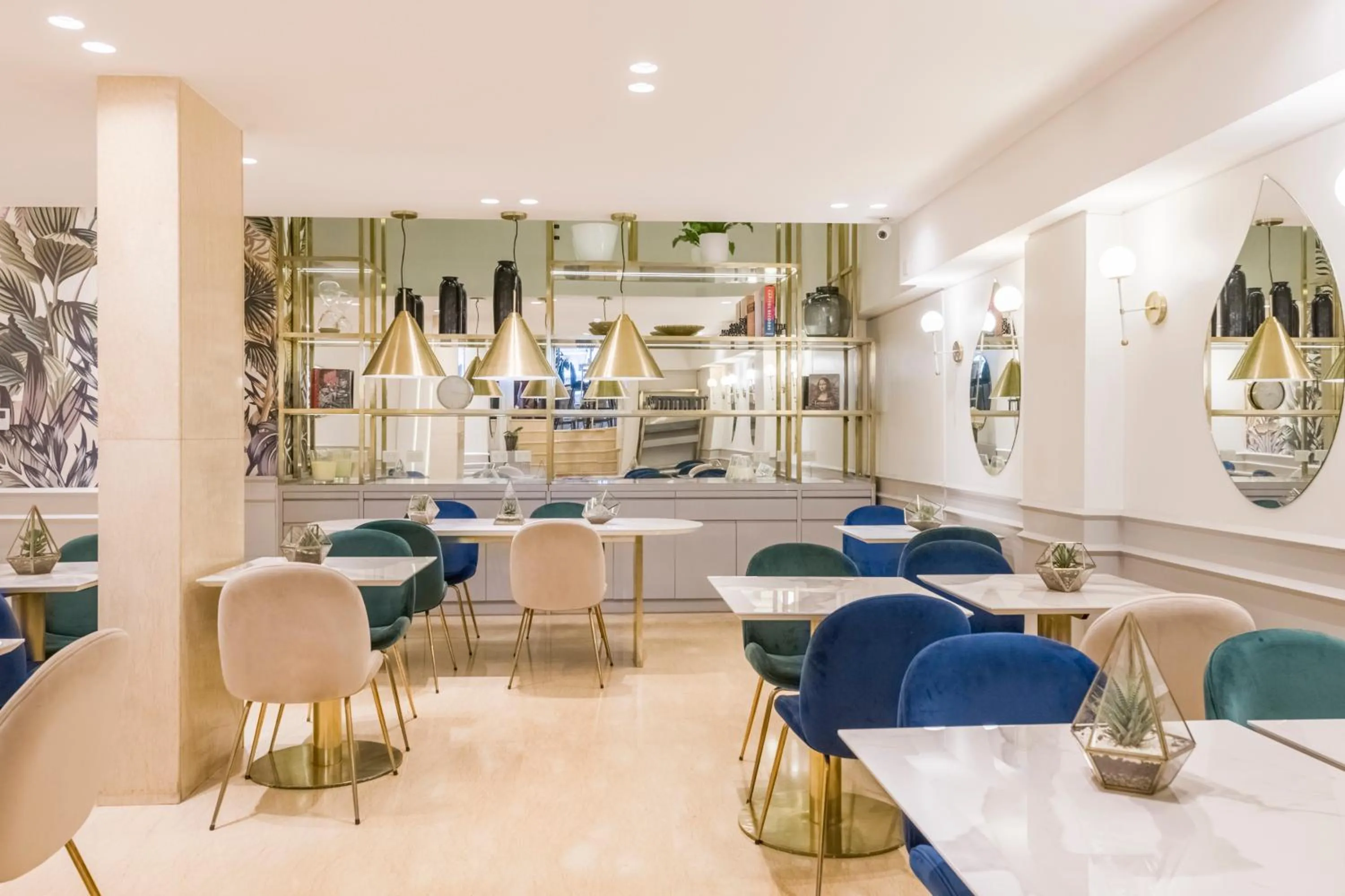 Restaurant/places to eat in CasaSur Recoleta