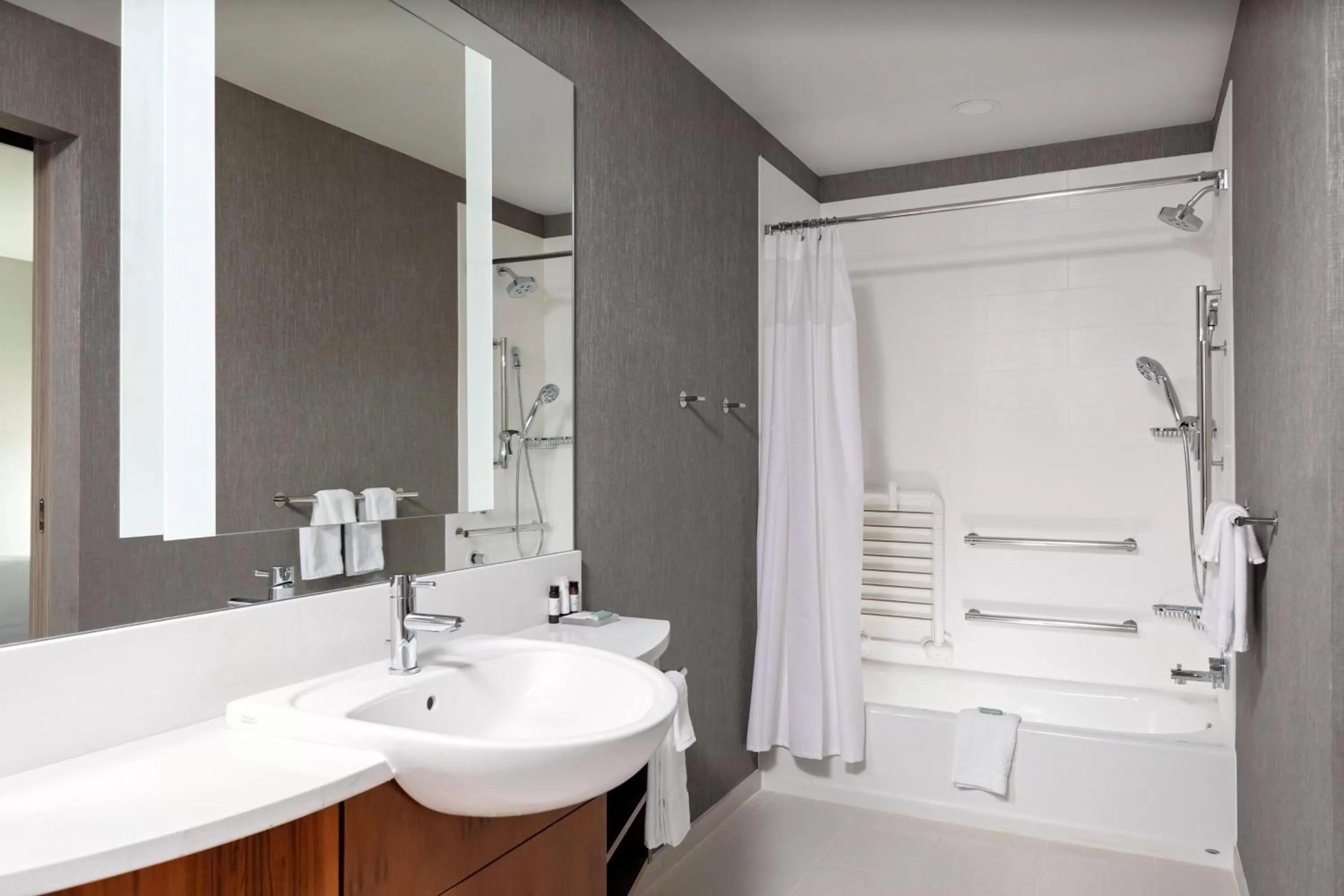 Photo of the whole room in SpringHill Suites by Marriott Beaufort