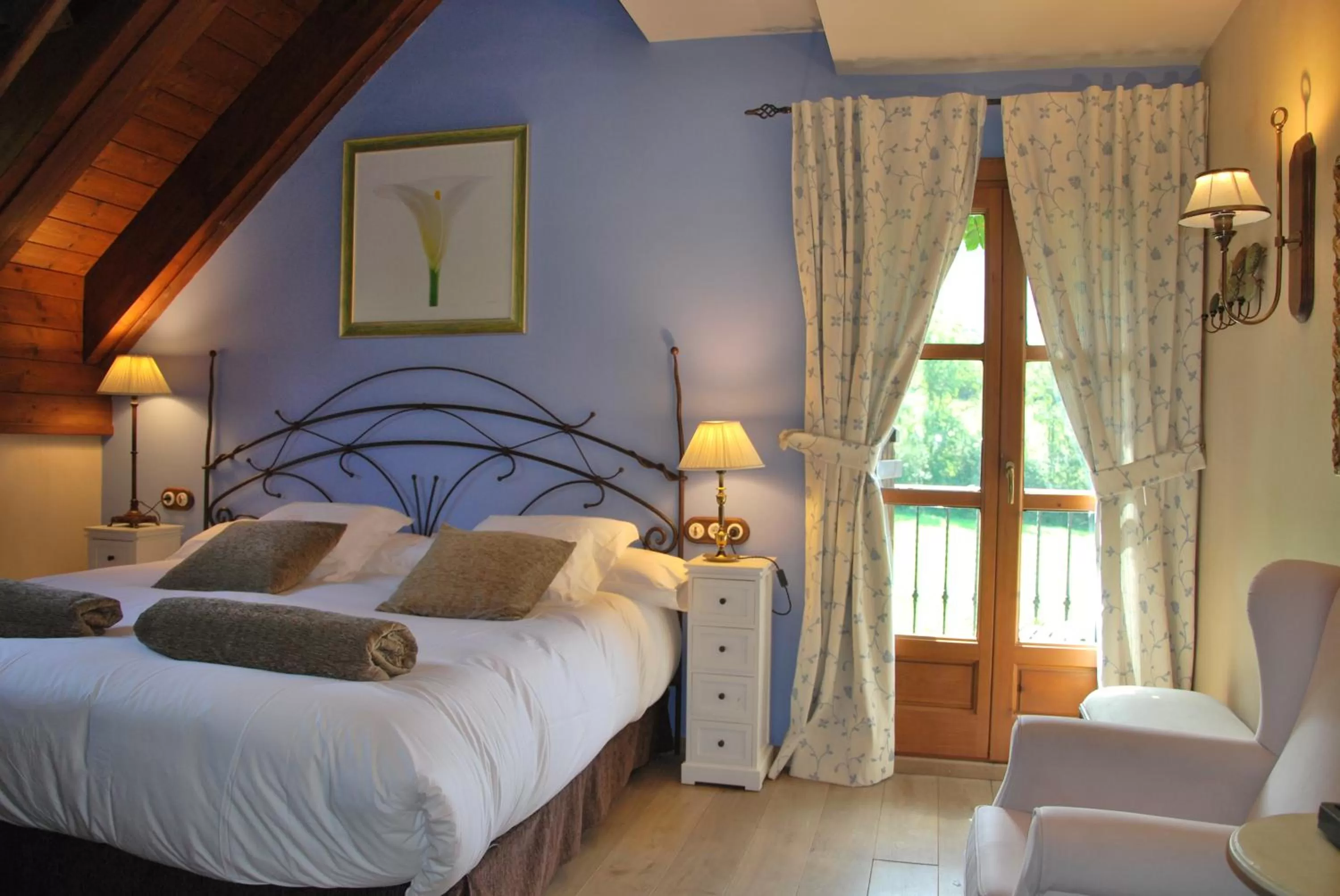 Photo of the whole room, Bed in Hotel Selba d'Ansils