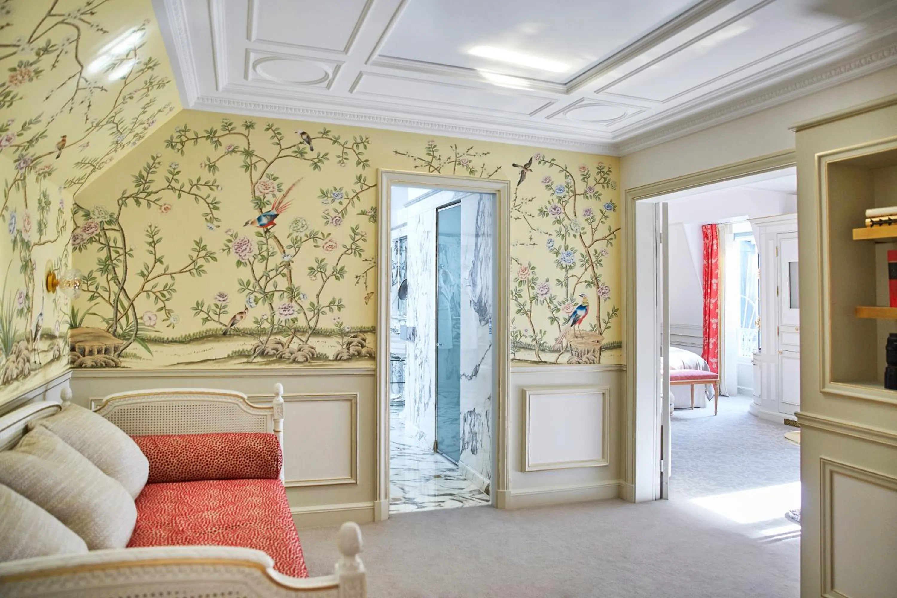 Bedroom, Bed in Le Meurice – Dorchester Collection