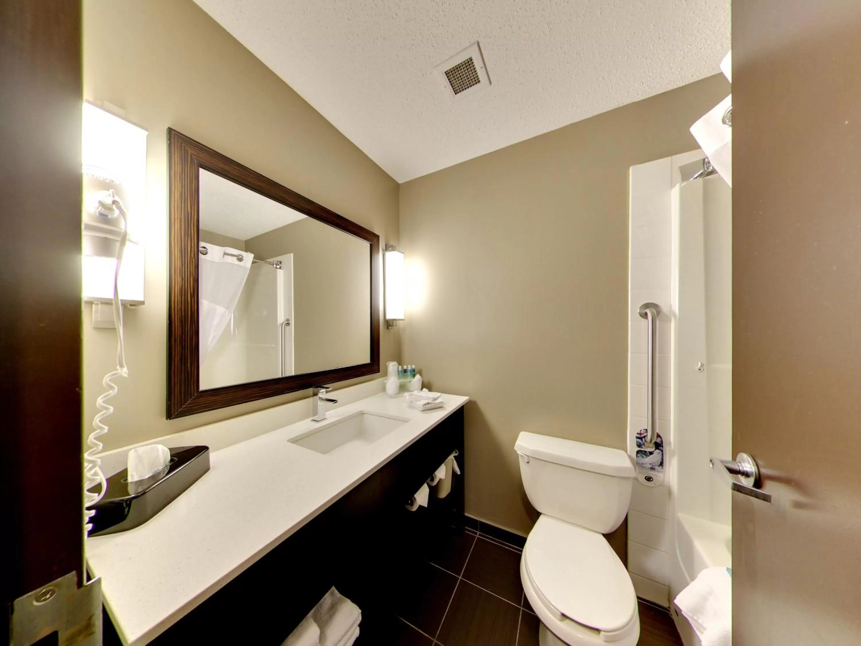 Photo of the whole room in Holiday Inn Express Hotel & Suites - Edmonton International Airport by IHG