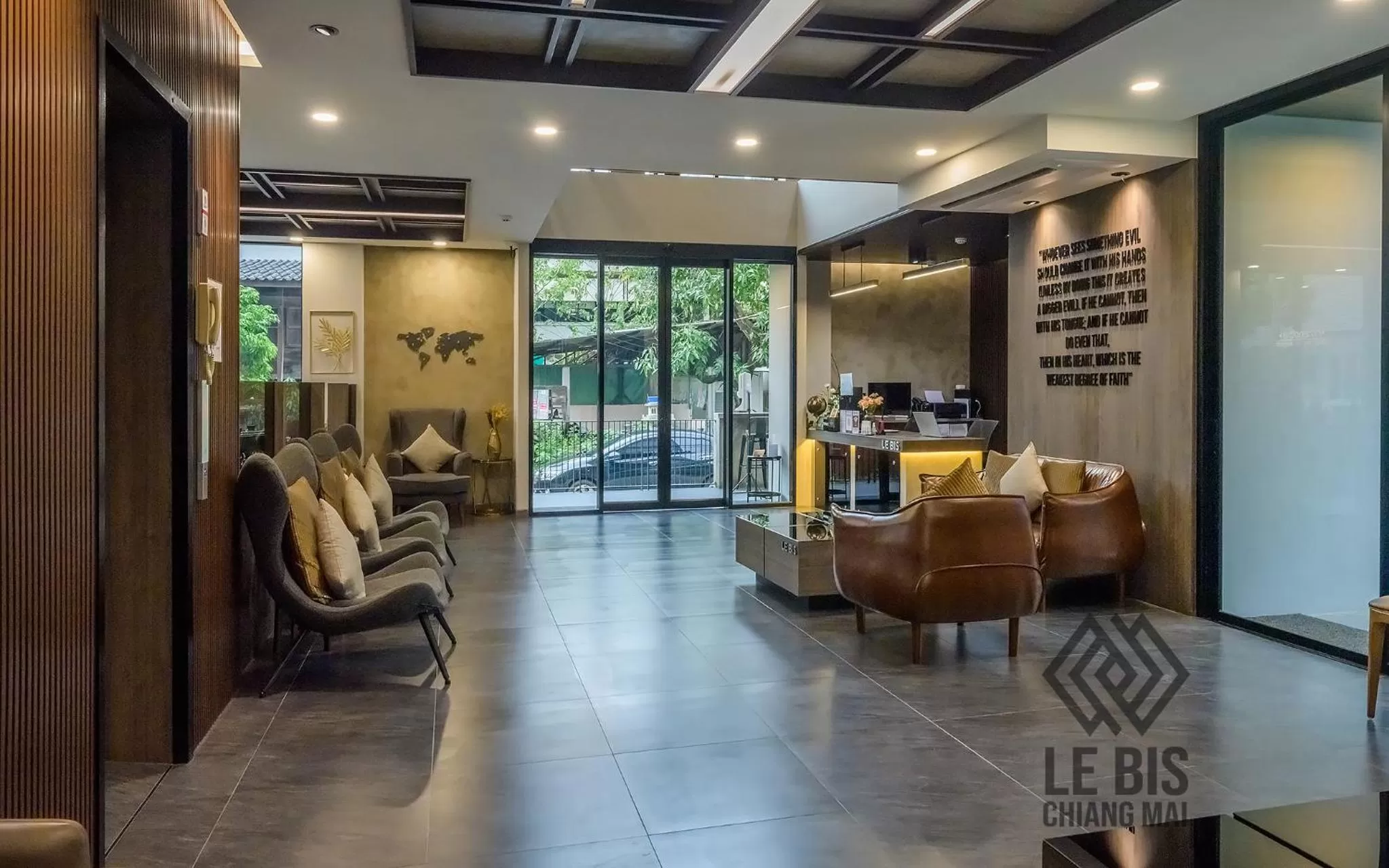 Lobby or reception in Le Bis Hotel