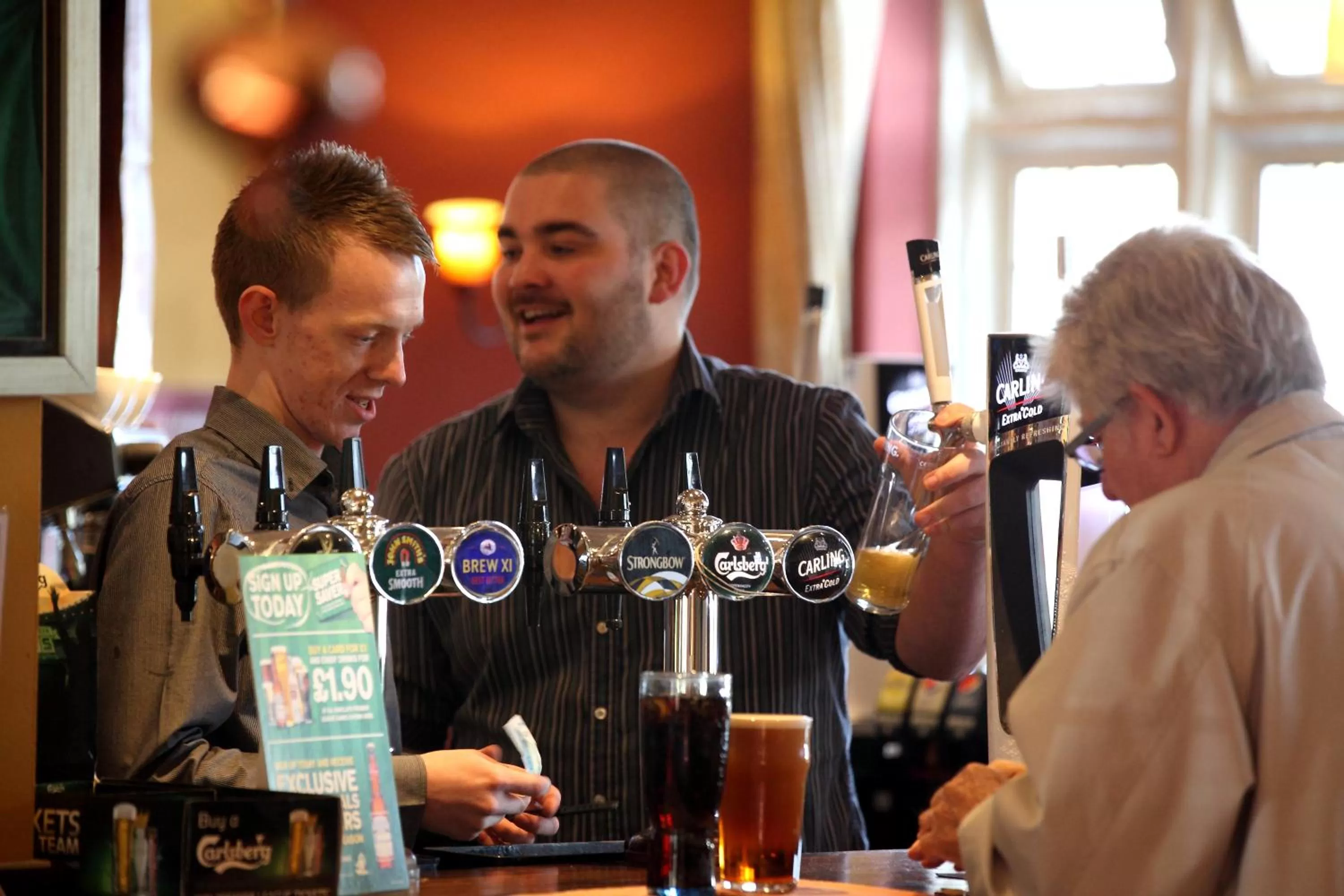 Lounge or bar in Toby Carvery Strathclyde, M74 J6 by Innkeeper's Collection