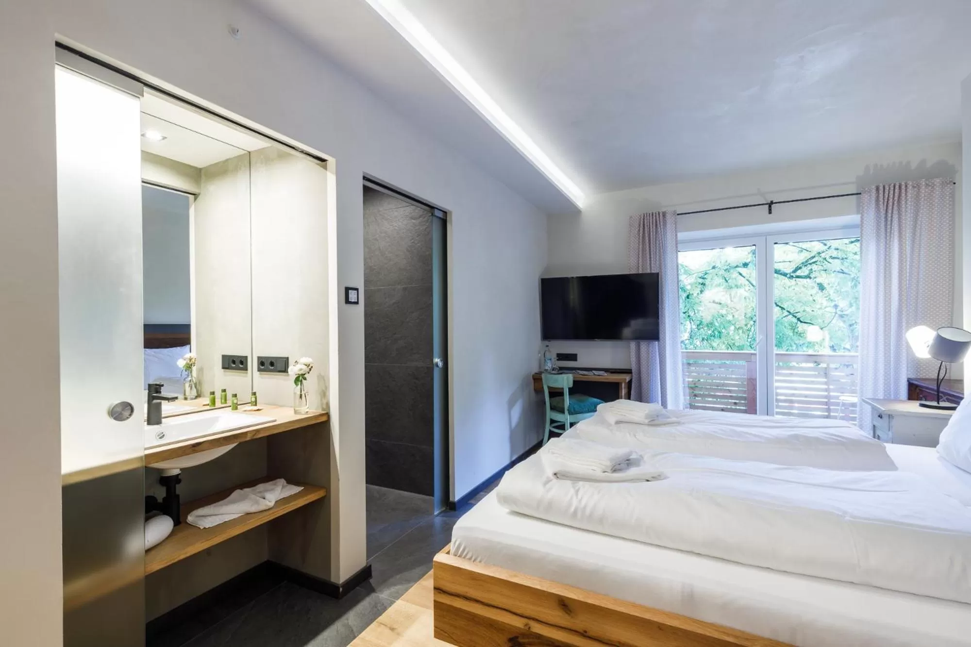 Bed in Bergwirt Hotel & Gasthof