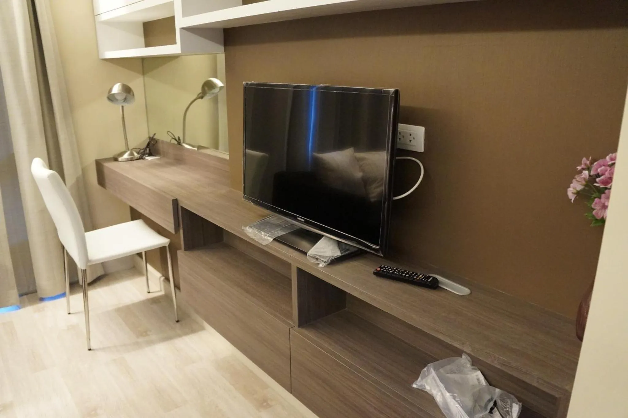 TV and multimedia in Avatar Suites Hotel - SHA Extra Plus
