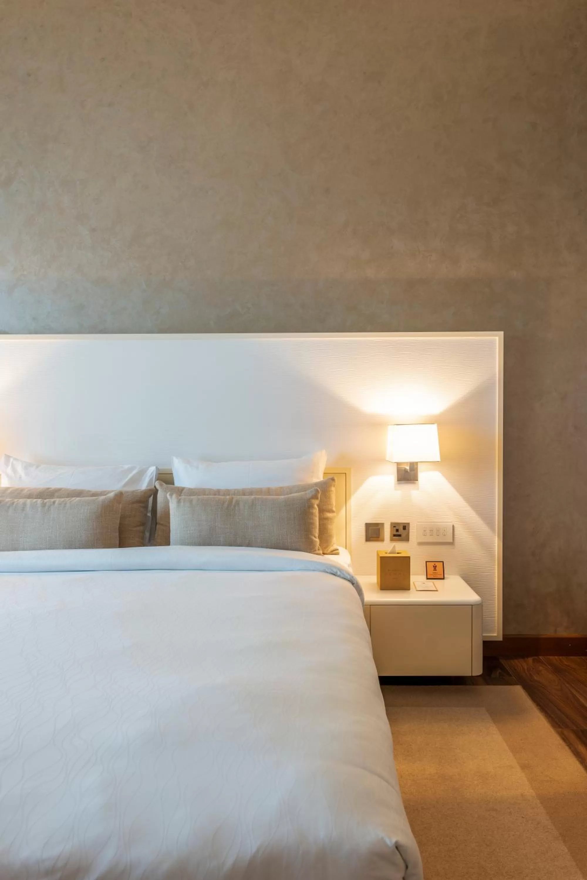 Bed in Remal Hotel & Villas Al Dhannah City