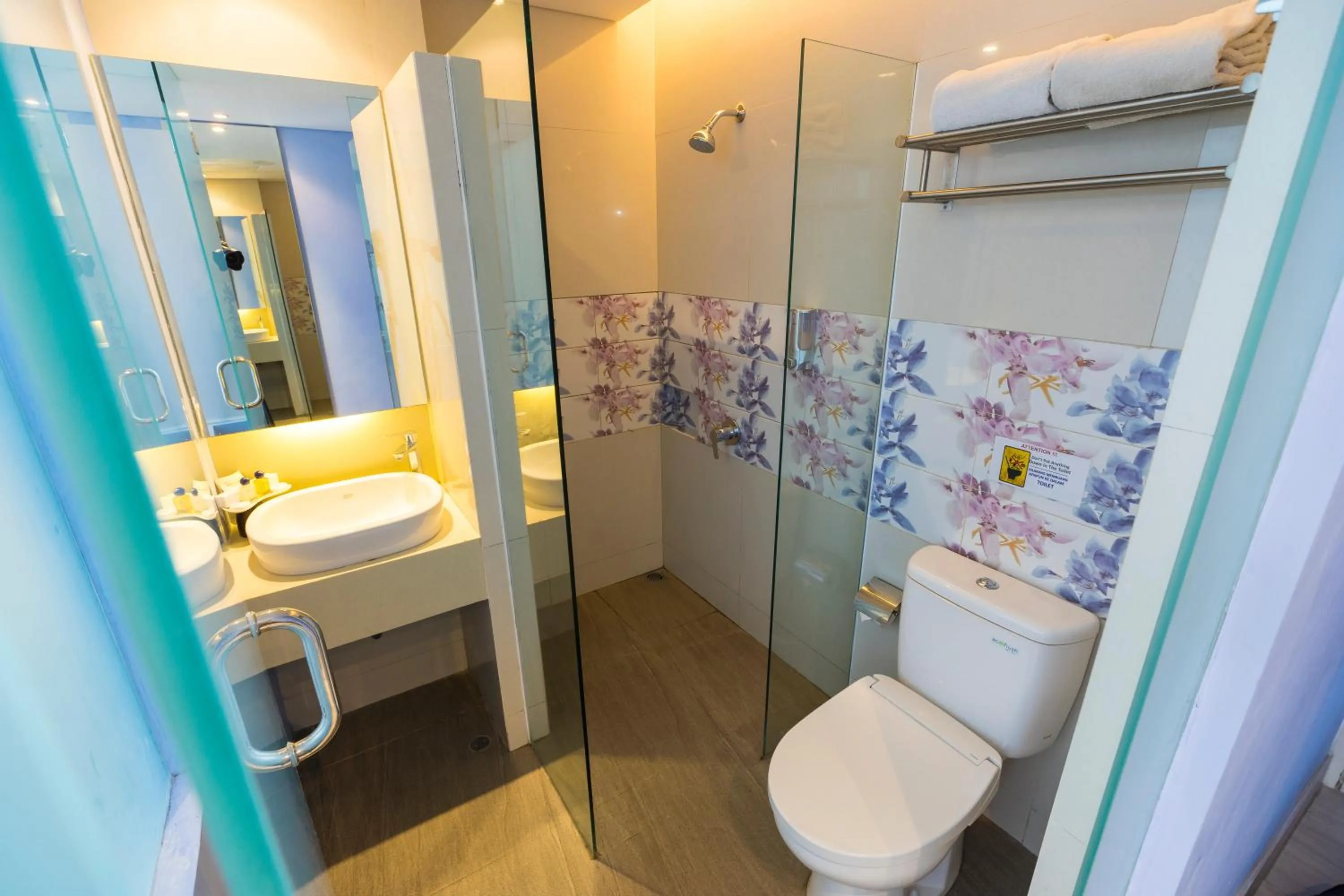 Bathroom in Royal City Hotel Jakarta