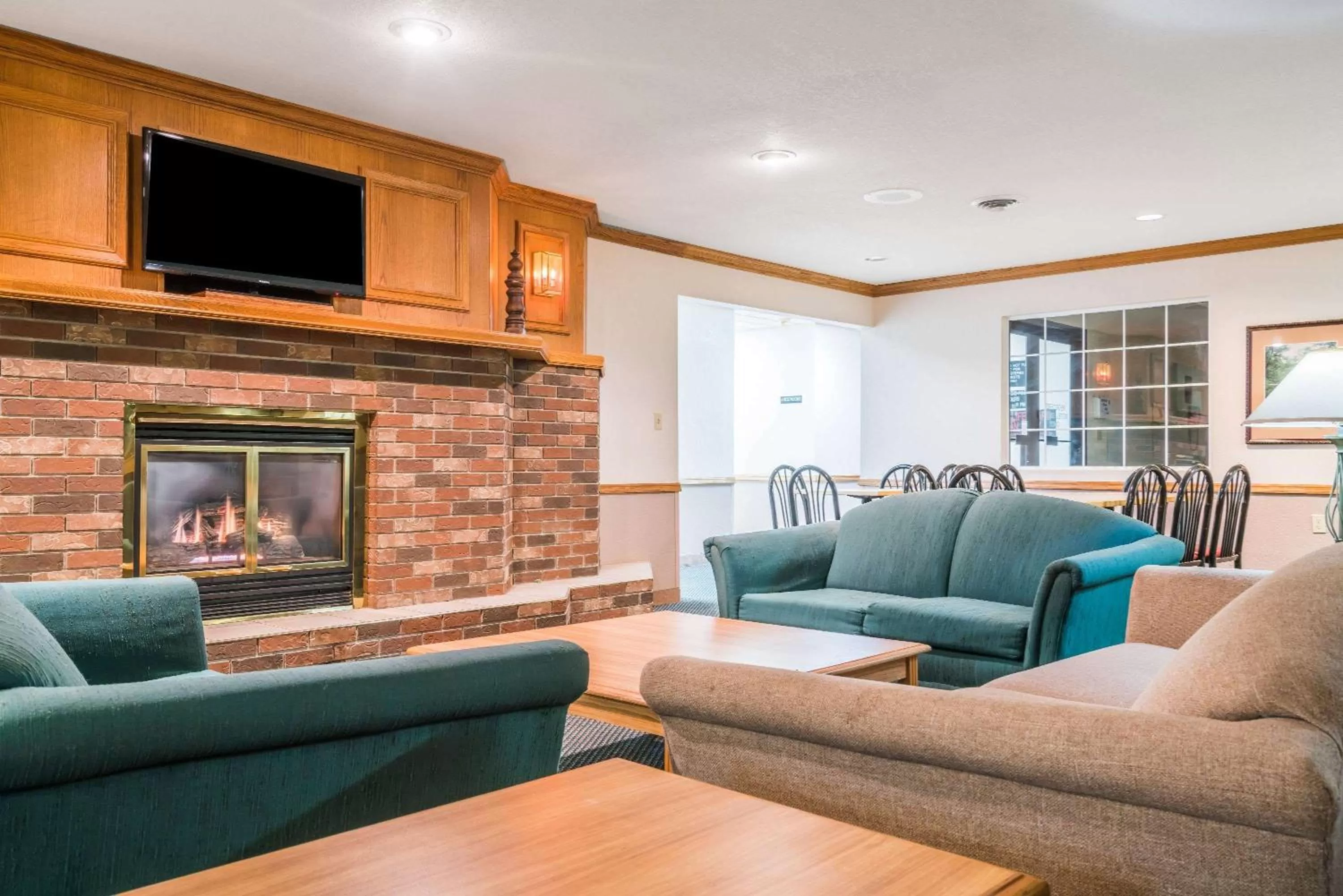 Lobby or reception in Super 8 by Wyndham Sheldon