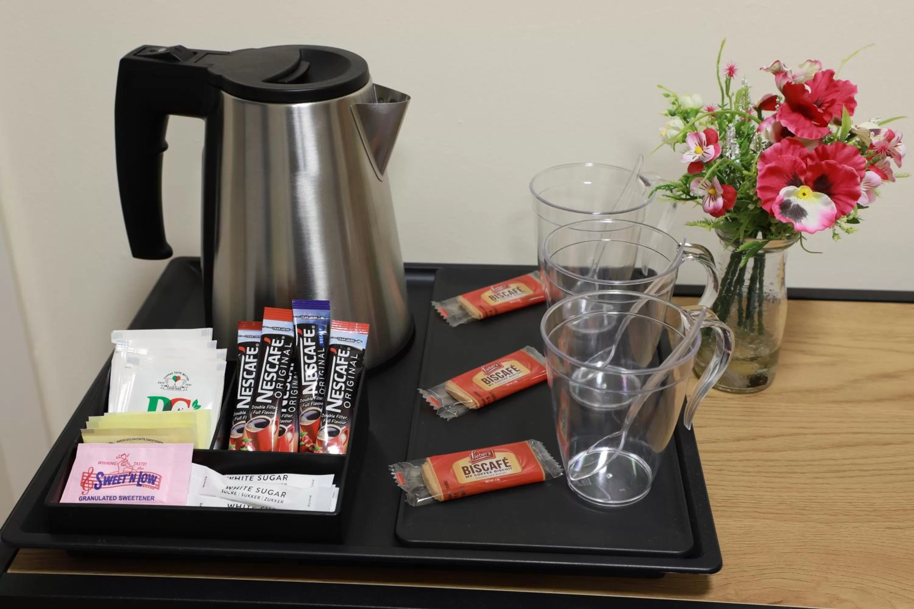 Coffee/tea facilities in Hazeldean