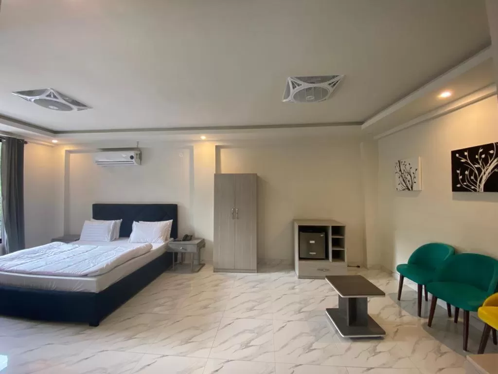 Bed in Hotel La Orilla Muzaffarabad