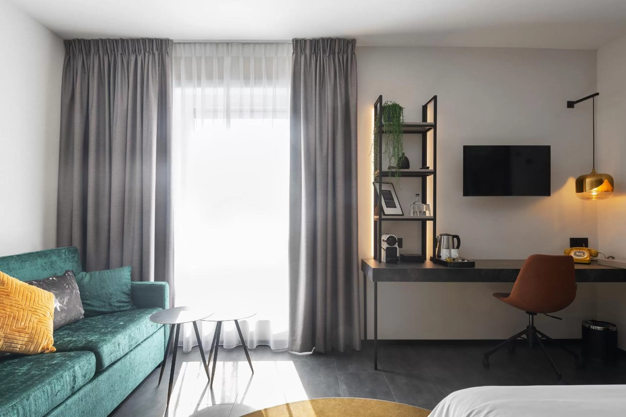 Bedroom, Bed in Ariane Hotel