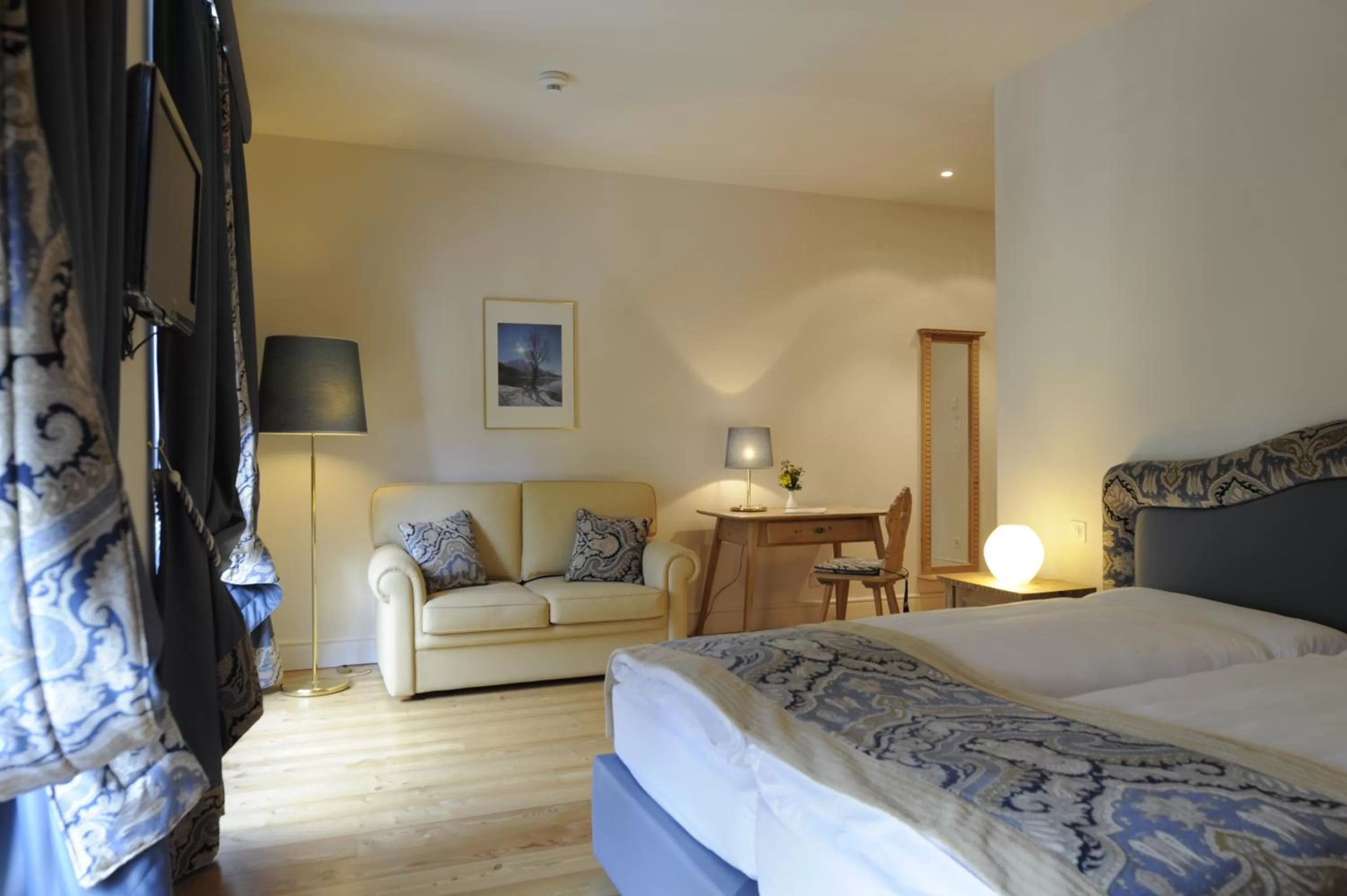 Bed in Hotel Bernina 1865 by Kleos Group Collection