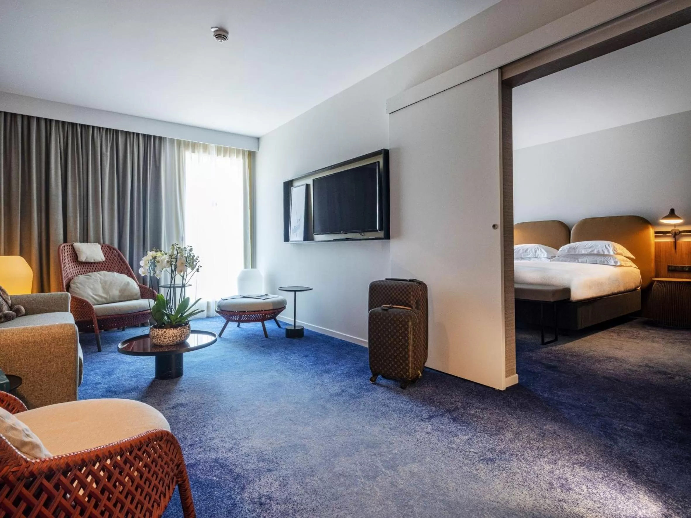Bedroom, Bed in Crowne Plaza - Nice - Grand Arenas by IHG