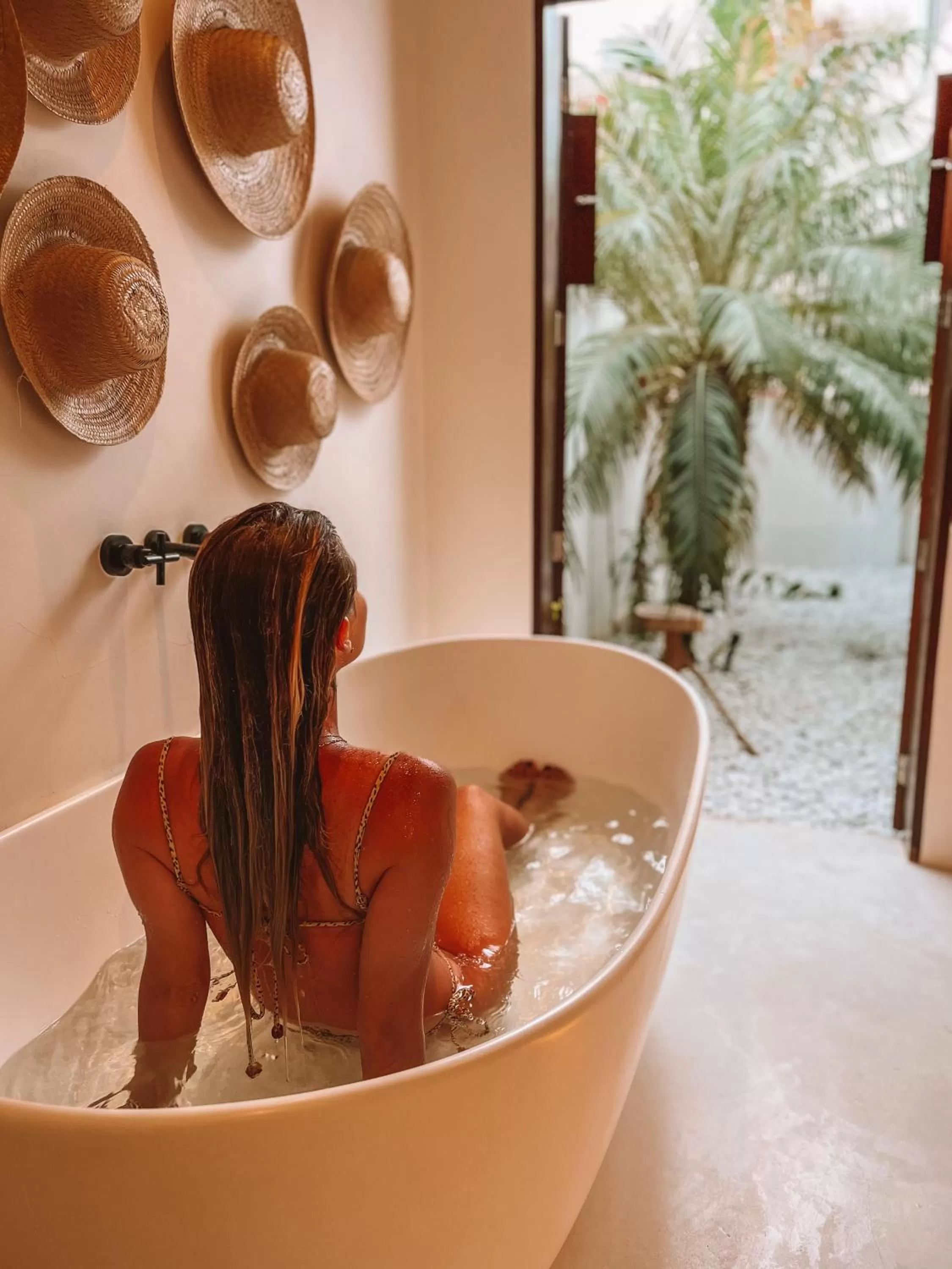 Hot Spring Bath in Villa Canziani & Donato