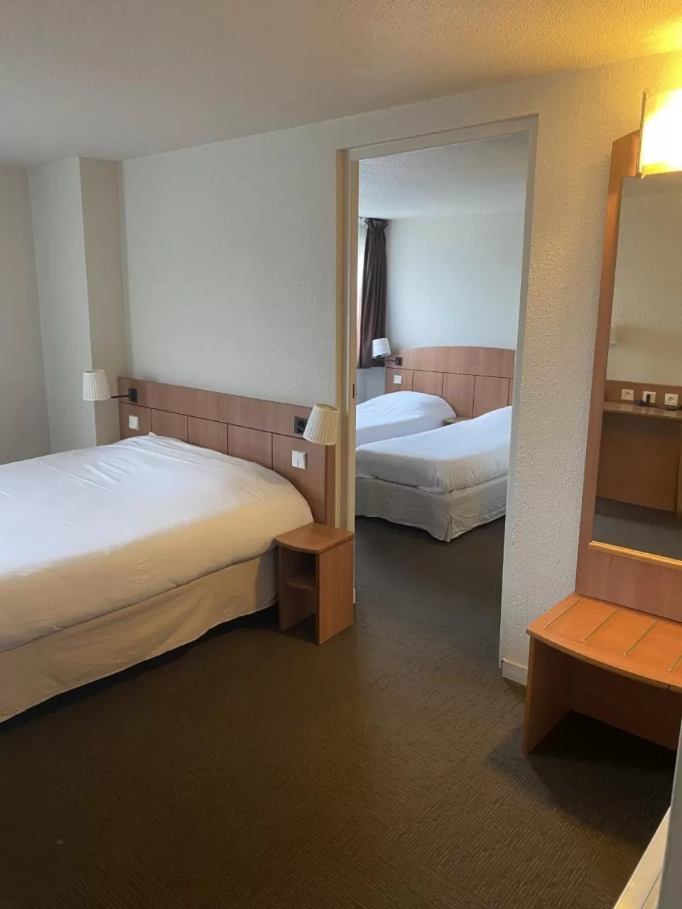 Property building, Bed in Kyriad Montargis Amilly