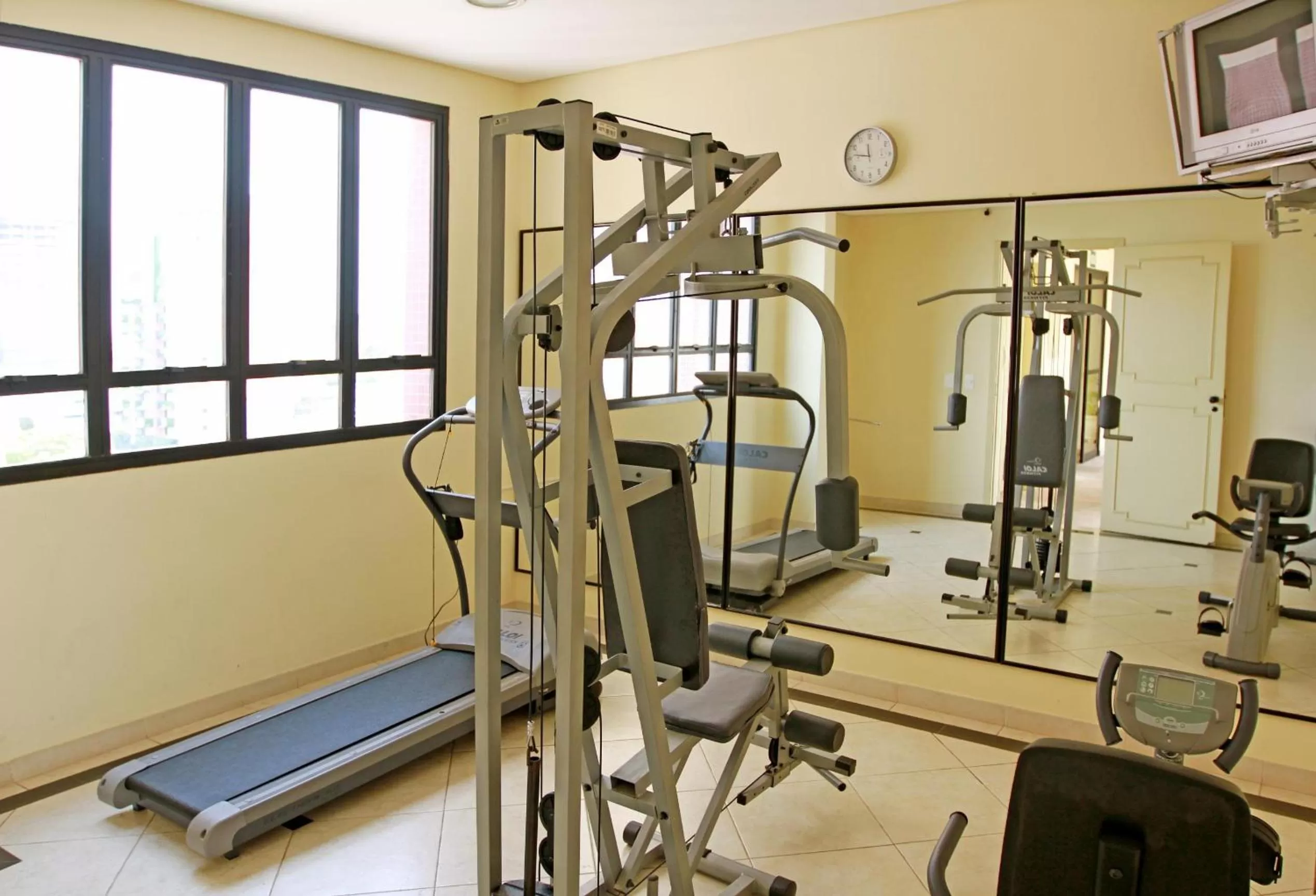 Fitness centre/facilities, Fitness Center/Facilities in Travel Inn Saint Charles