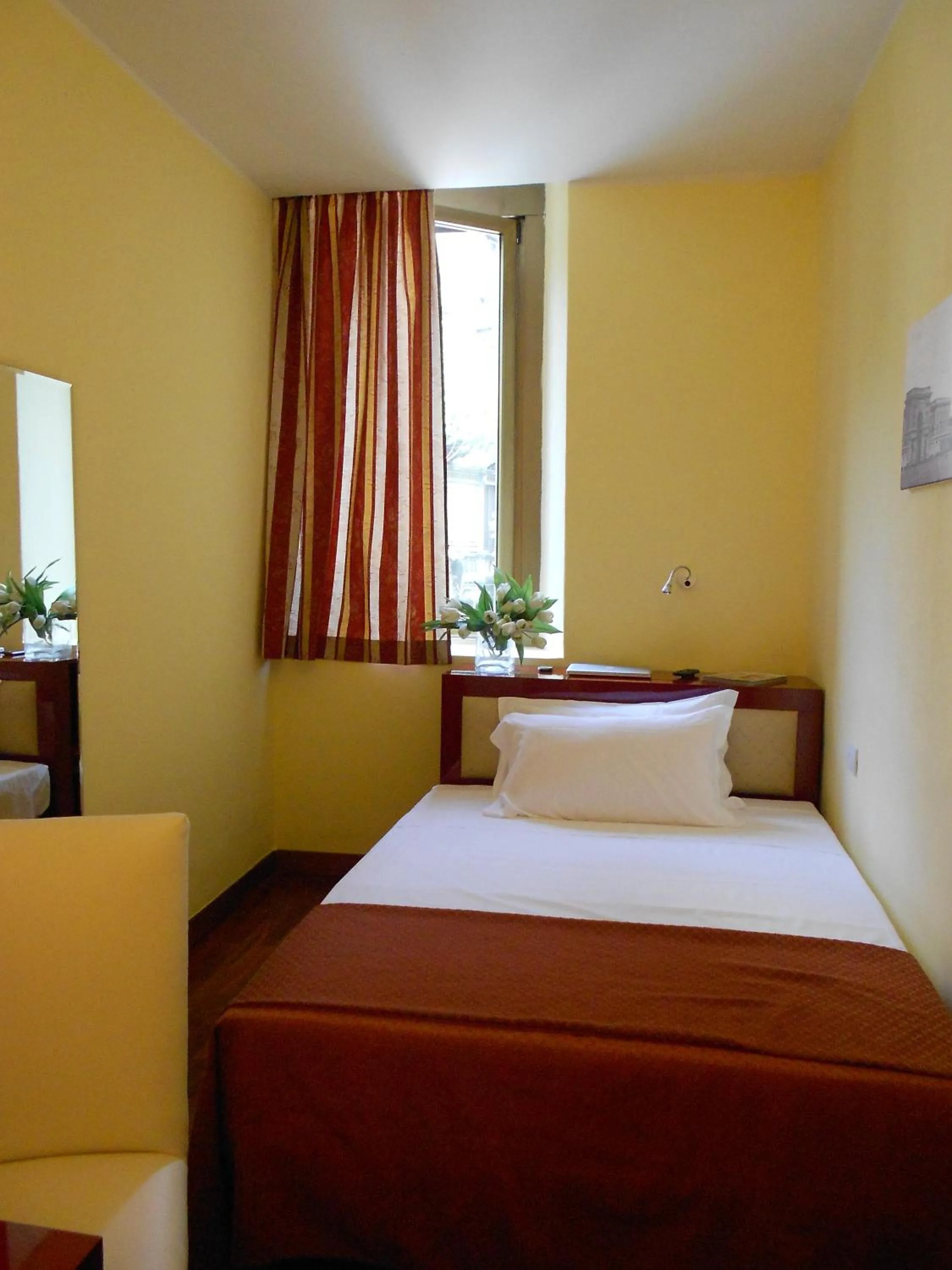 Photo of the whole room, Bed in Hotel Minerva