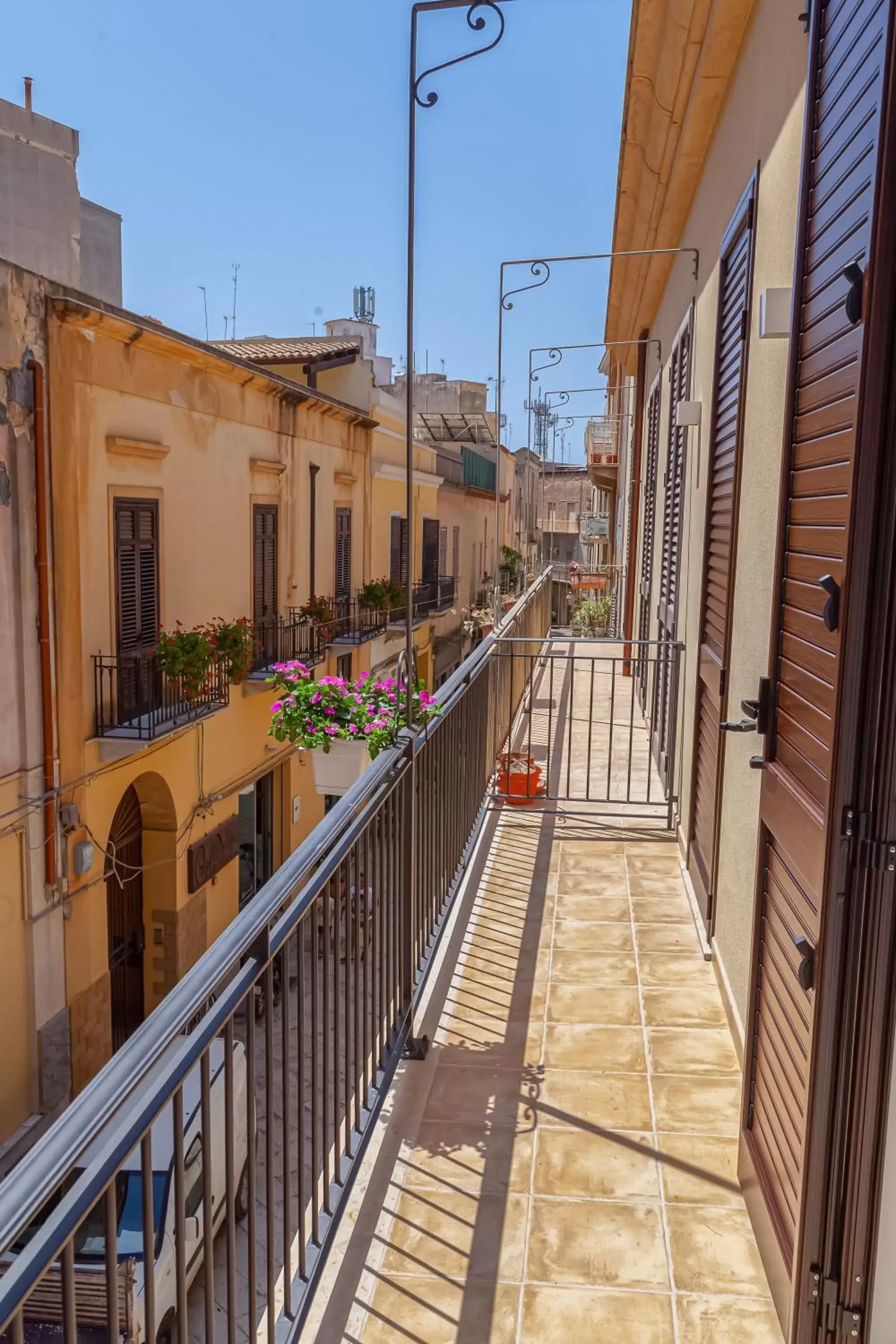 Triple Room with Private Bathroom in Isgrò Rooms Triple Room with Private Bathroom in Isgrò Rooms