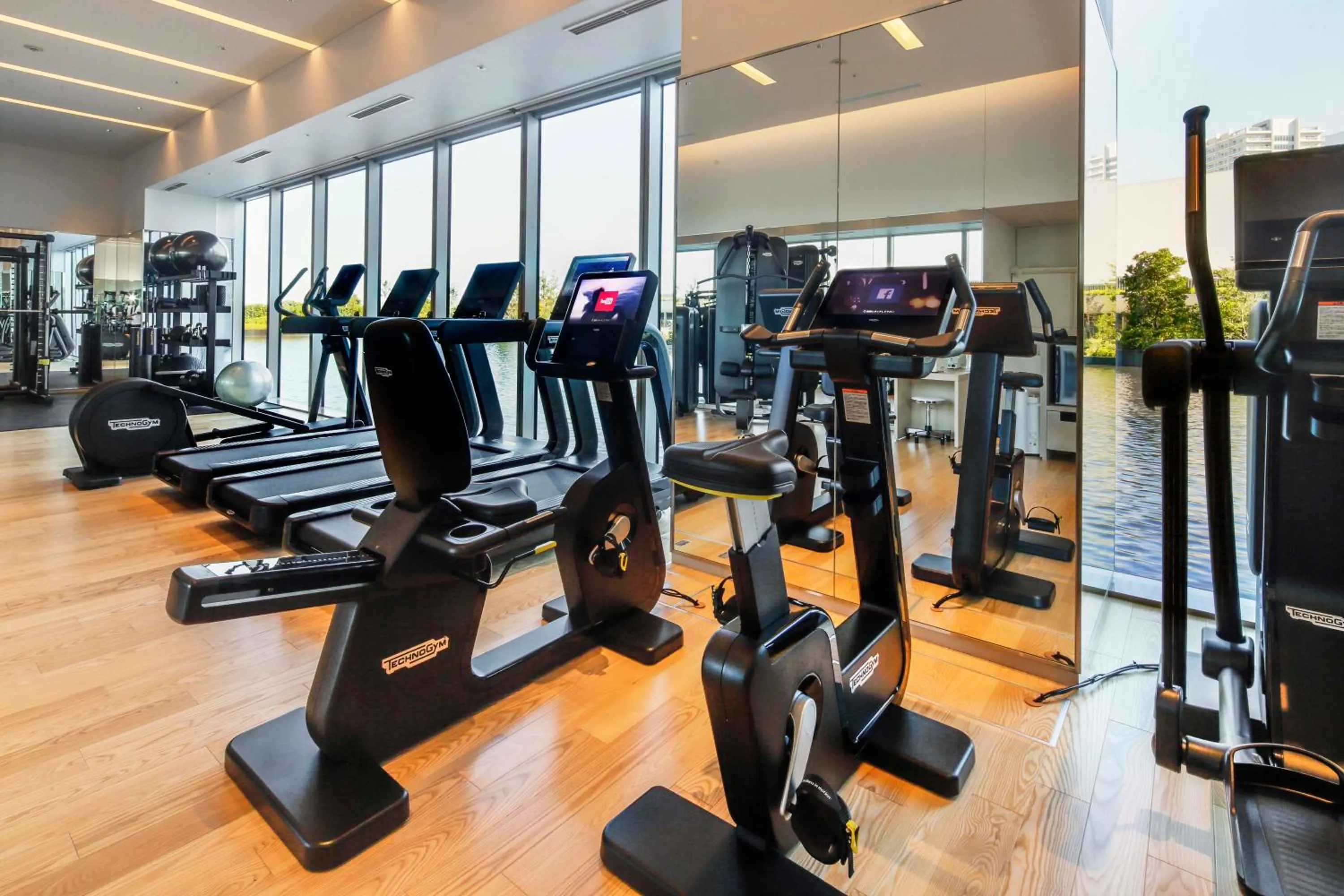 Fitness centre/facilities in The Kahala Hotel & Resort Yokohama