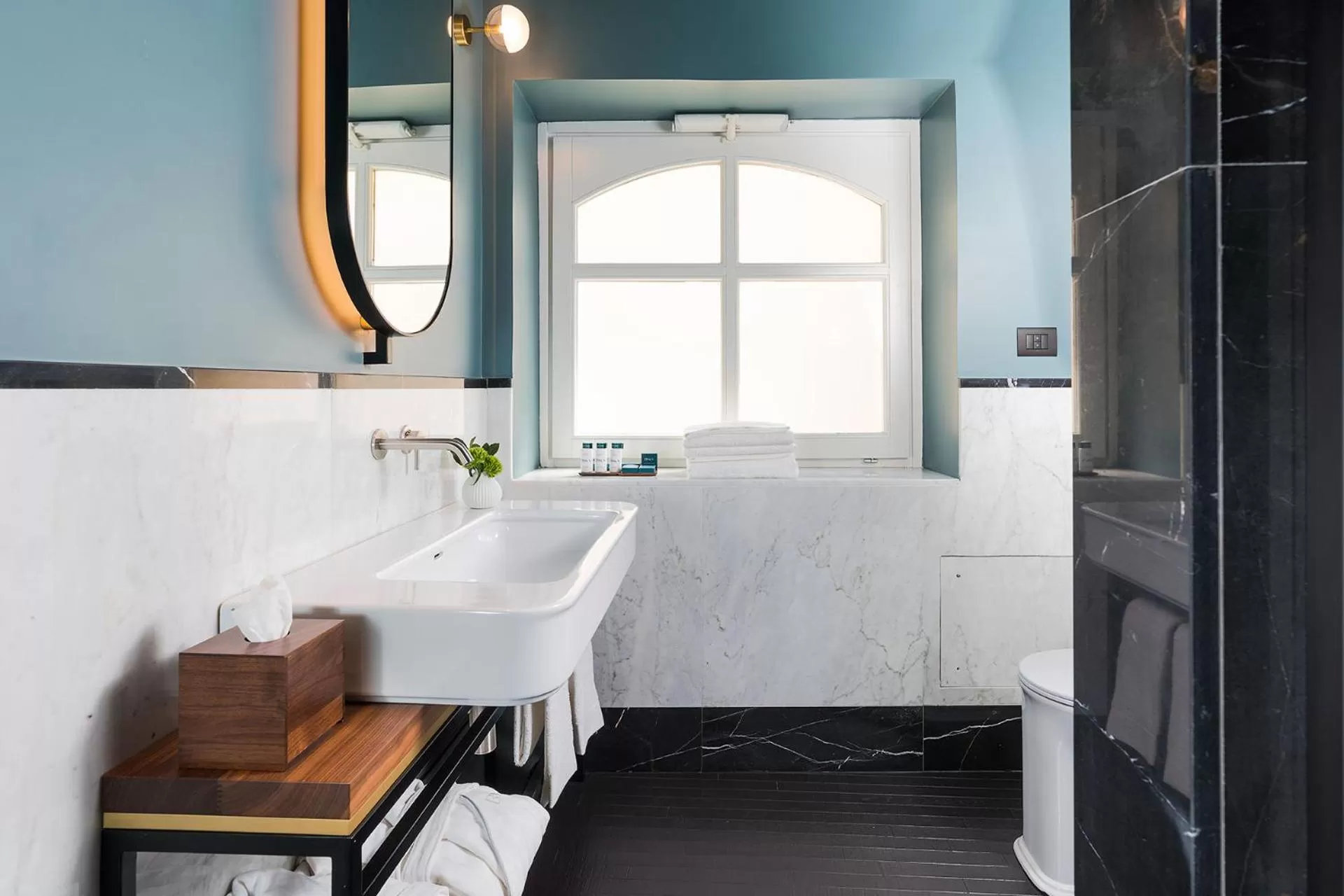 Bathroom, Bed in Byssus Suites