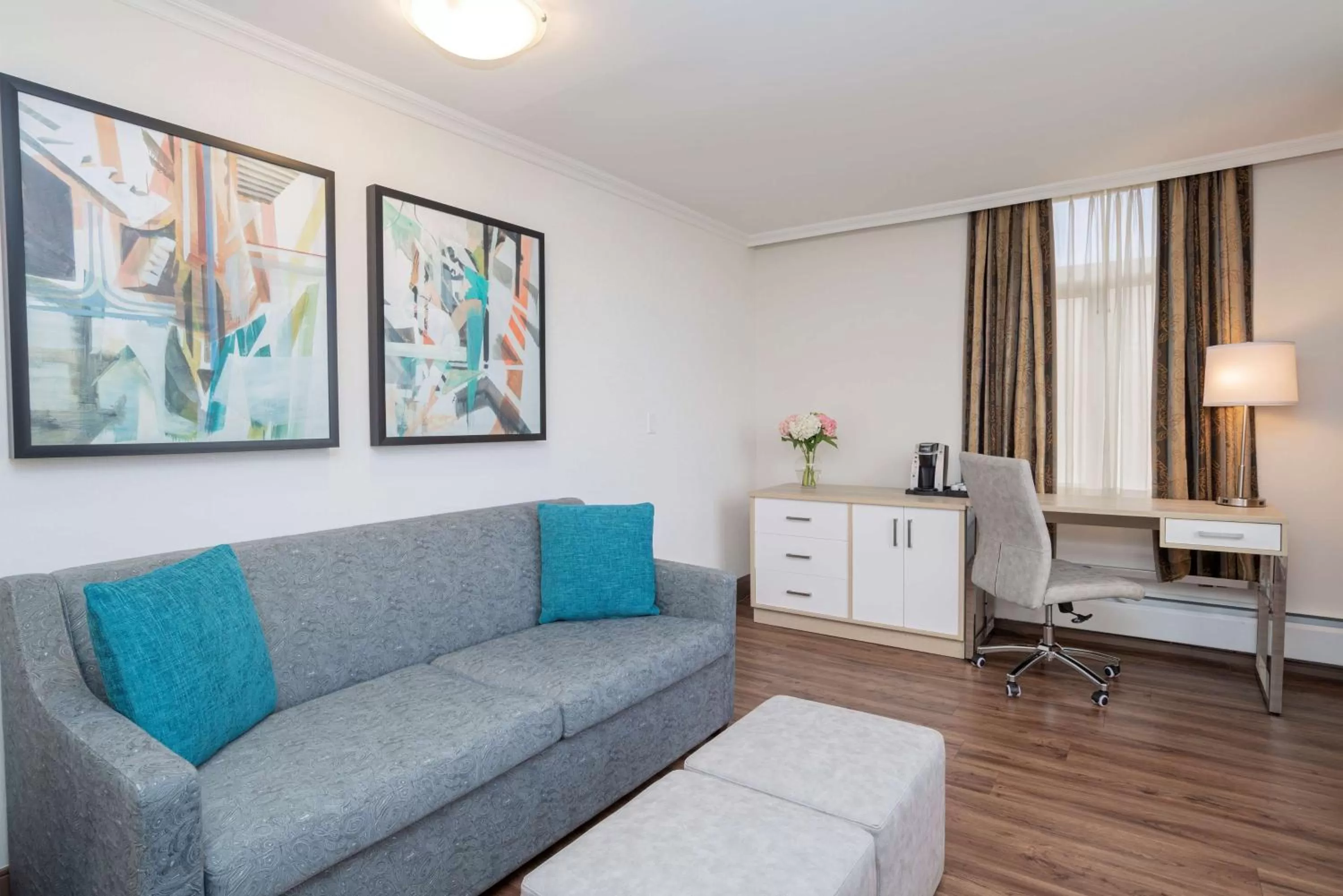 Photo of the whole room in Best Western Dorchester Hotel