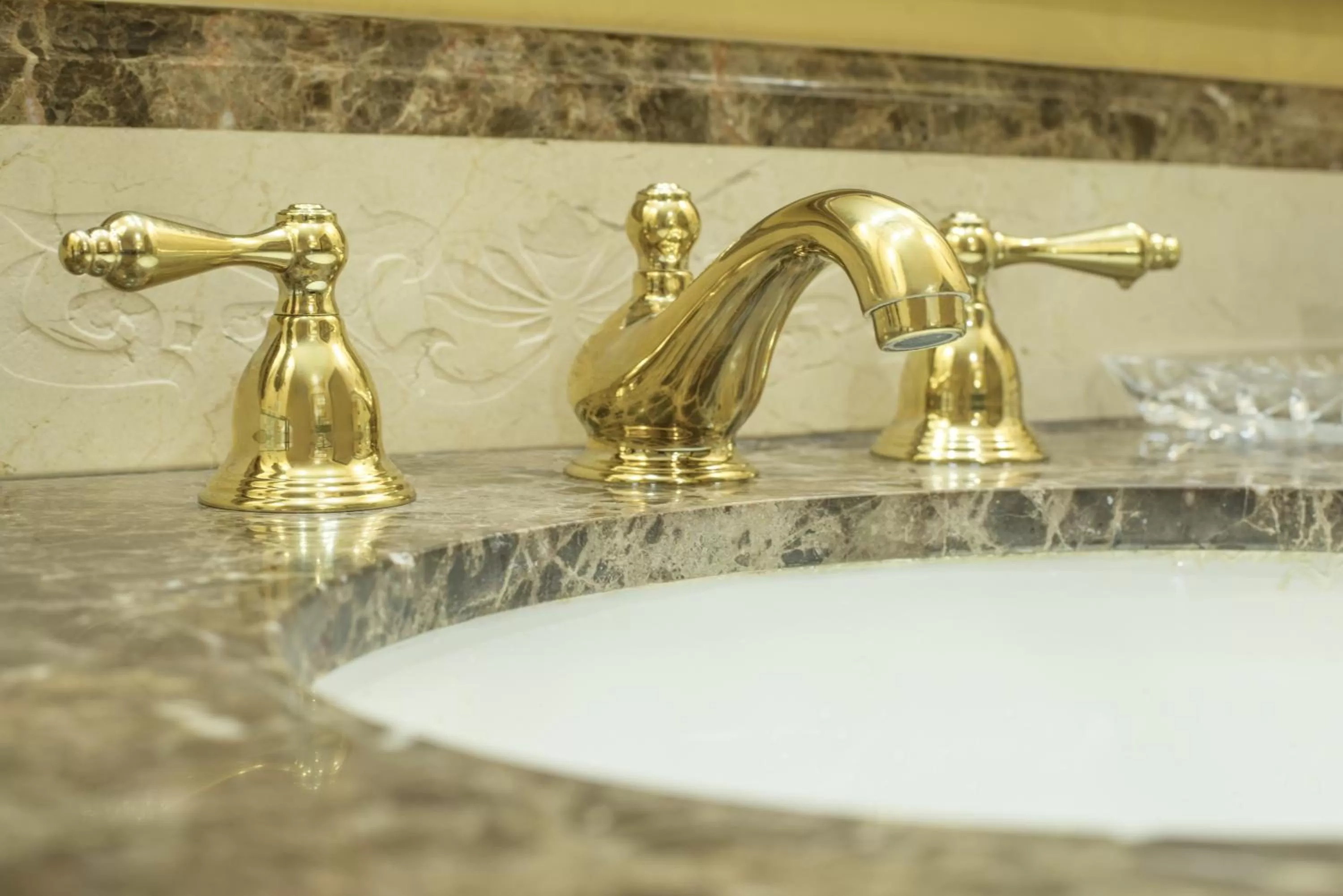 Bathroom in ALO Hotel by Ayres, Orange