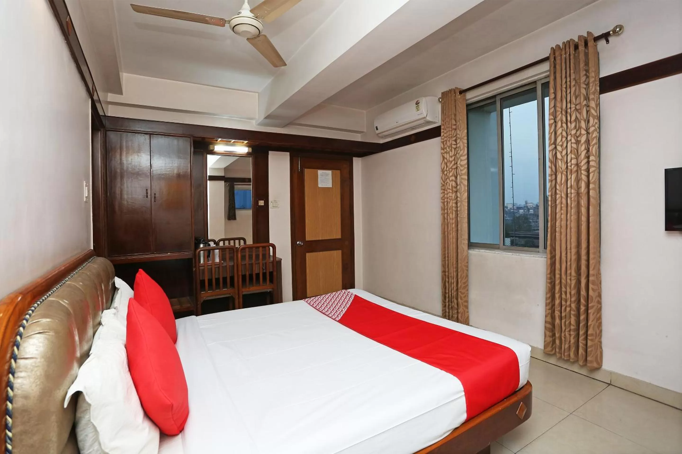 Bed in Hotel Amrit Regency