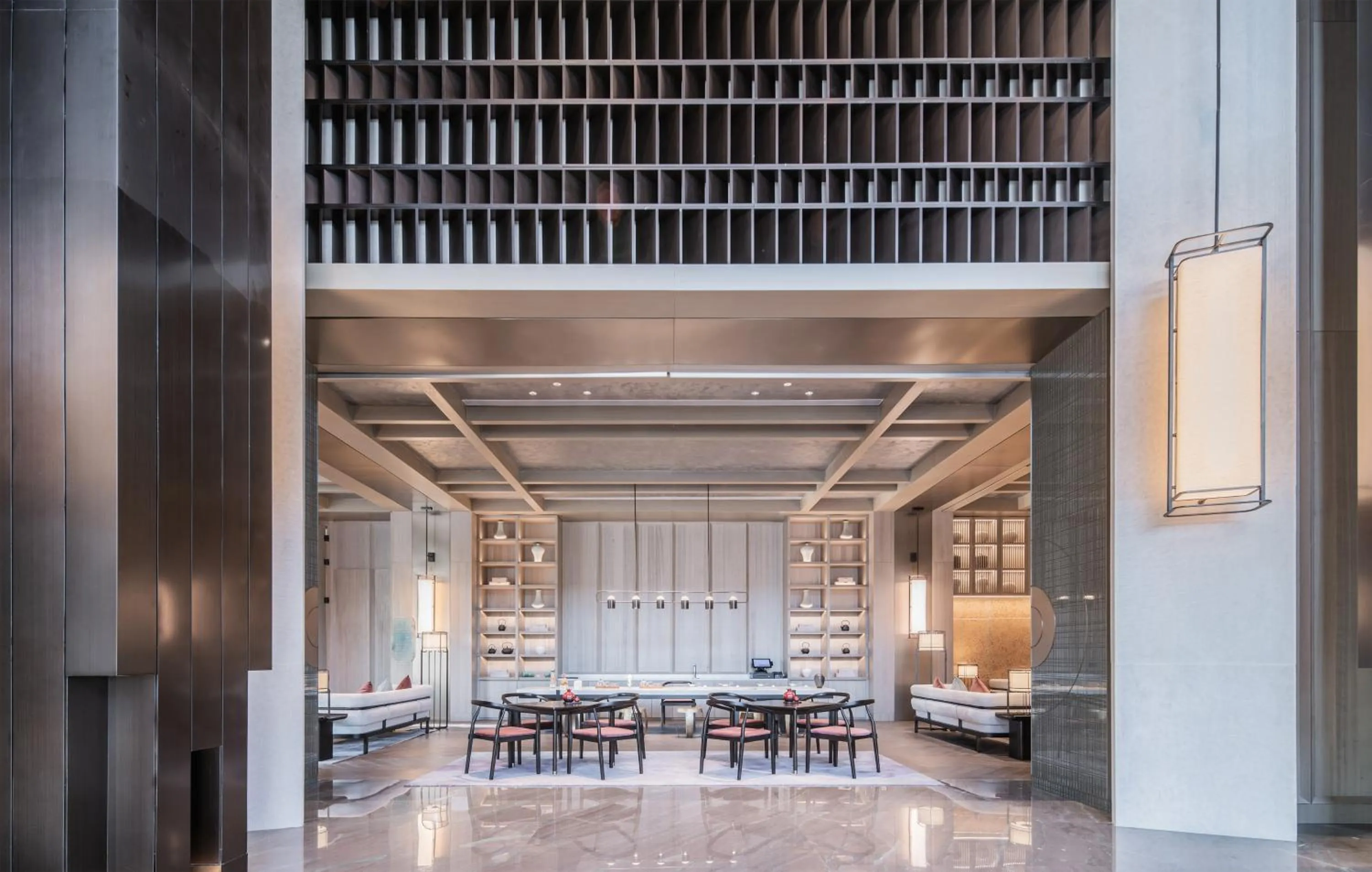 Lounge or bar in HUALUXE Xi'an Chanba by IHG-西安浐灞华邑酒店-Near Xi'an International Convention Exhibition Center and Shopping mall and The Romantic show of Xi'an-Free Luggage Storage-English Service